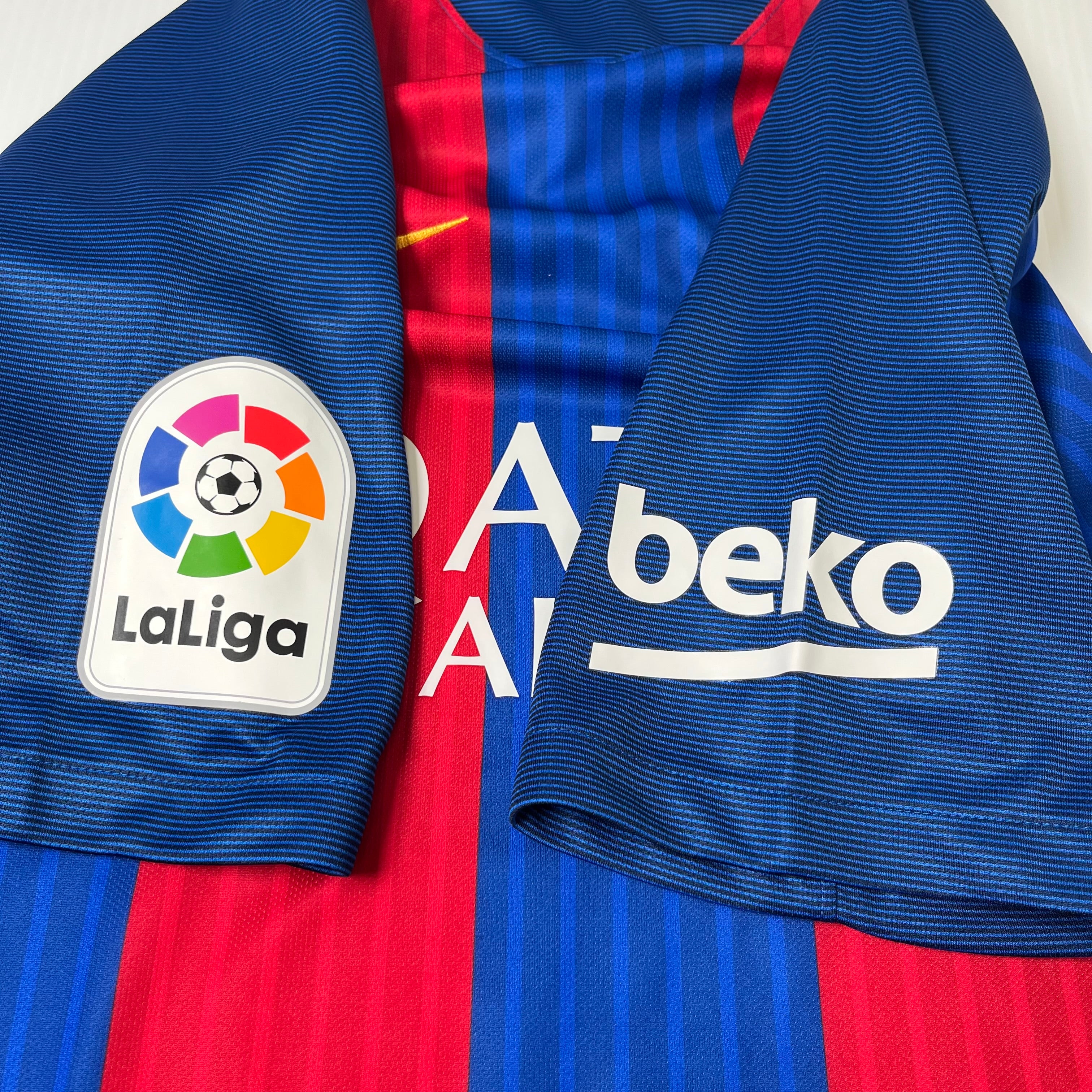 2016-17 Nike Barcelona Messi Home Kit M
