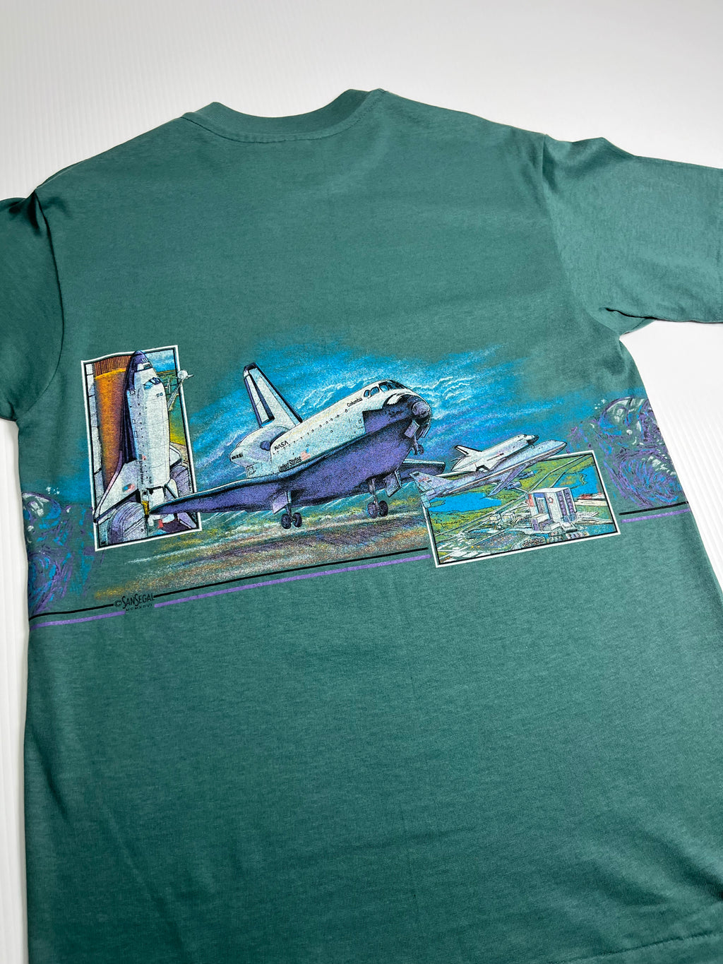 Vintage Kennedy Space Centre Graphic Tee M