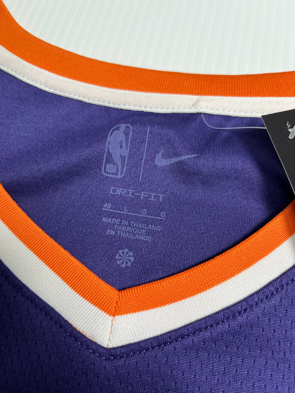 Nike Phoenix Suns Devin Booker Jersey L