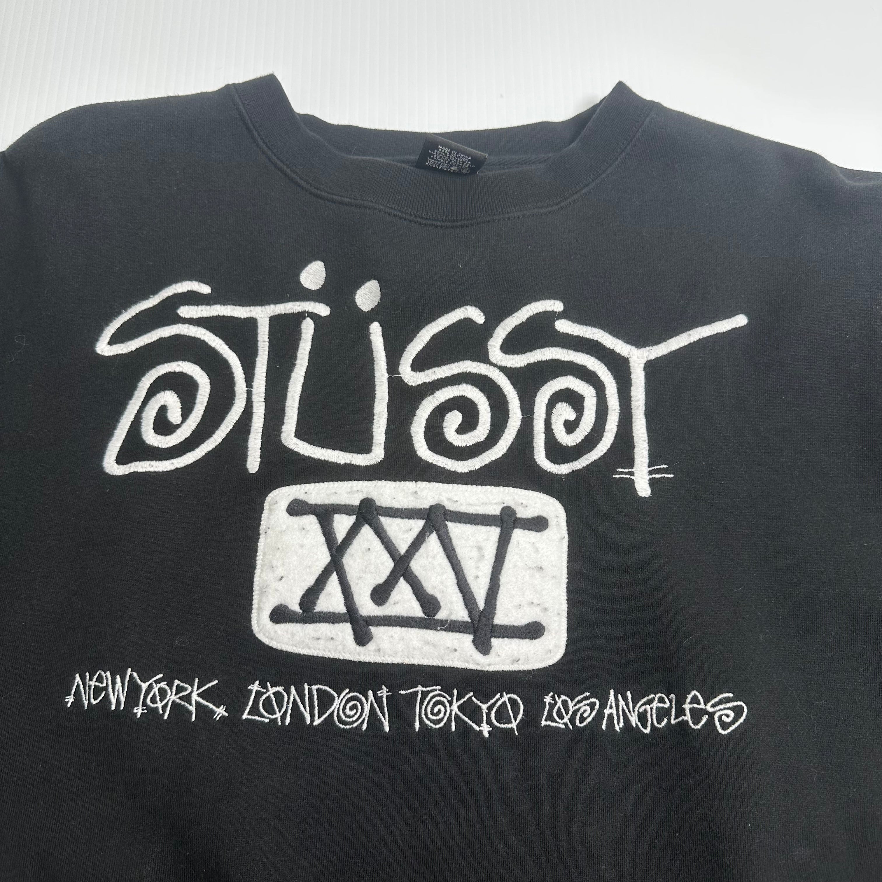 Stüssy XXV International Embroidered Crewneck XL