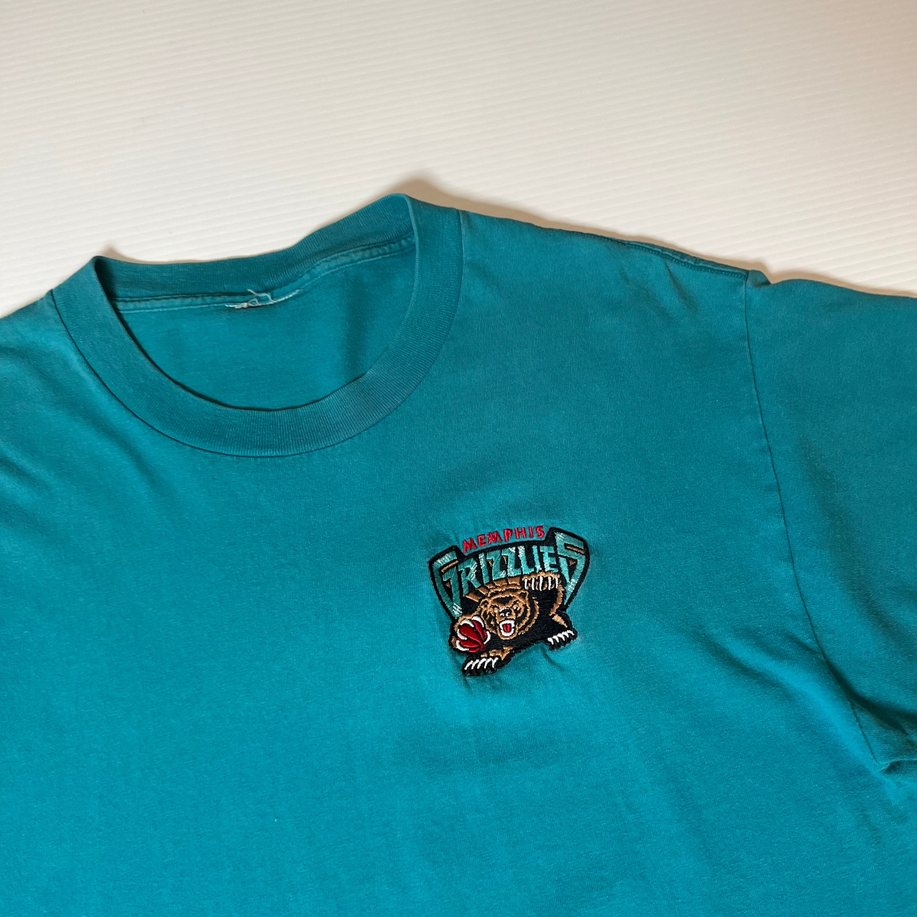 2000s Memphis Grizzlies Mini Logo Tee XL