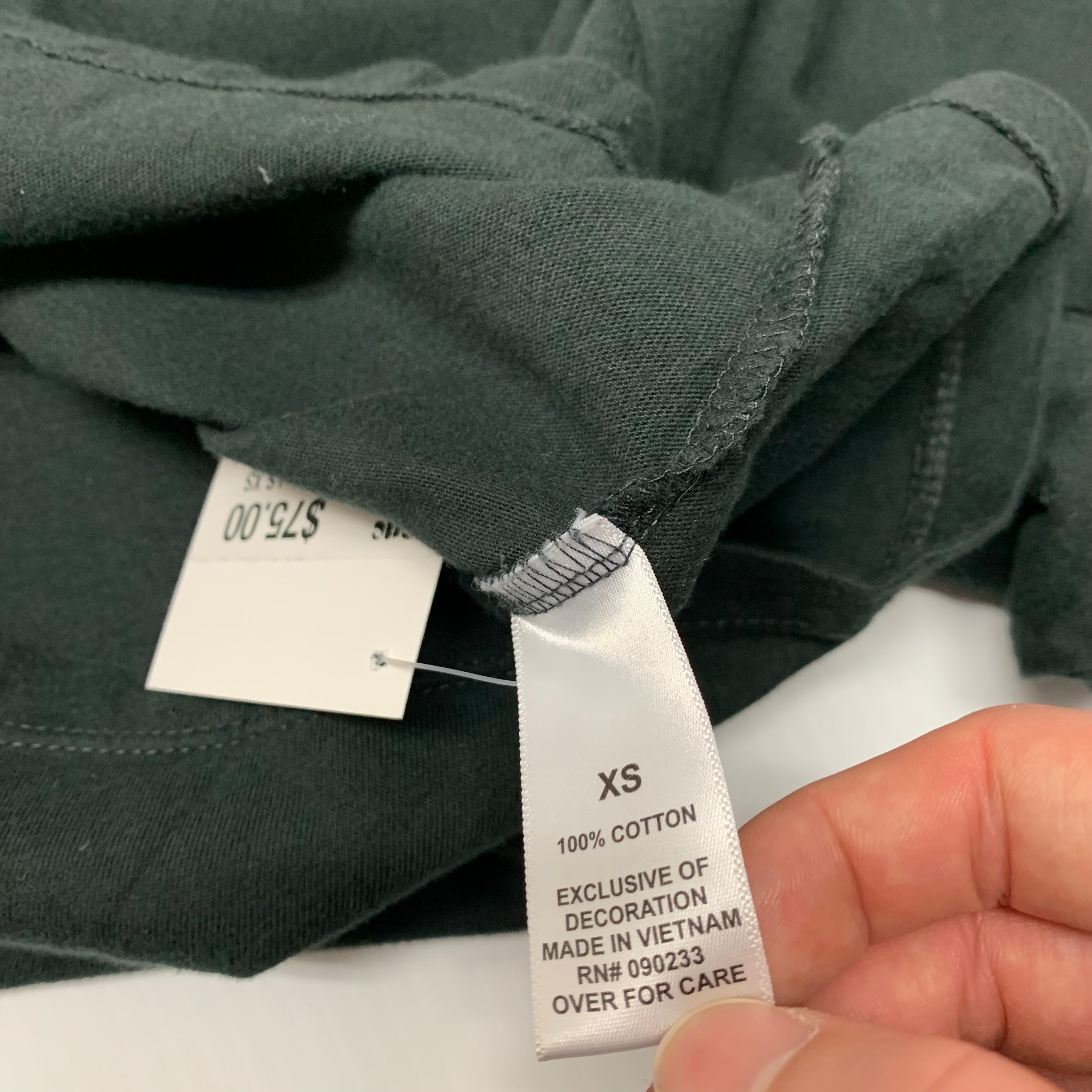 Essentials Black LS XS