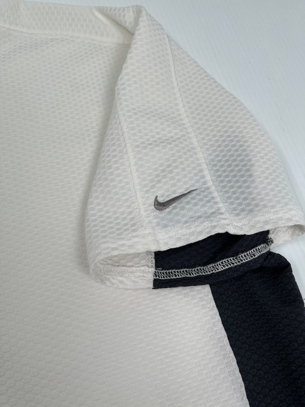 Nike Sphere Mesh Two-Tone Tee L