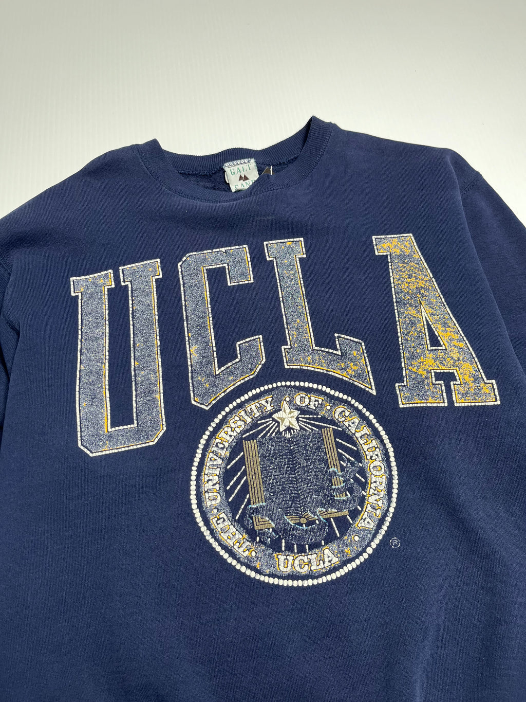 Vintage UCLA Faded Graphic Crewneck M