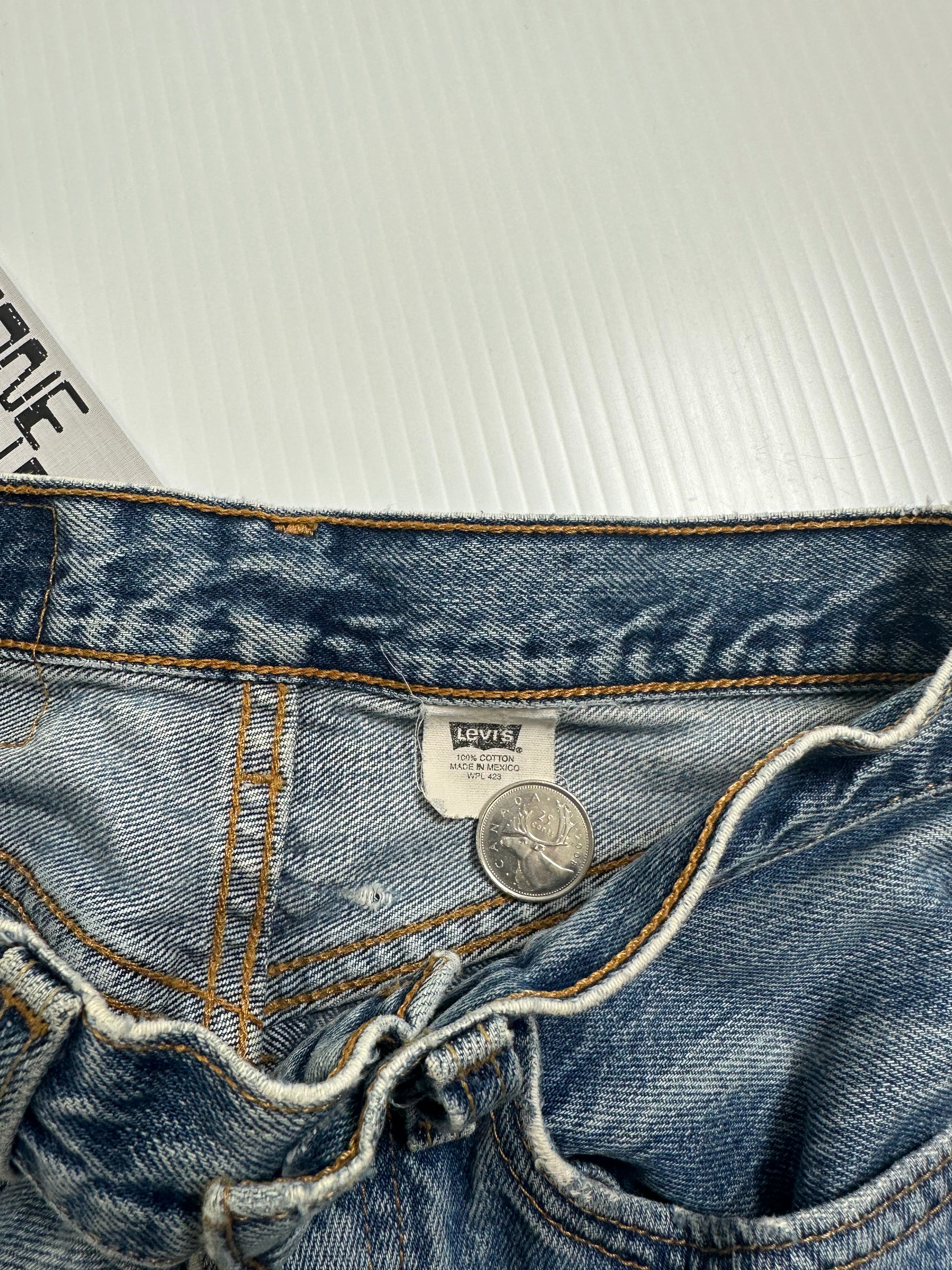 Vintage Levi's 501 Medium Wash Denim 27