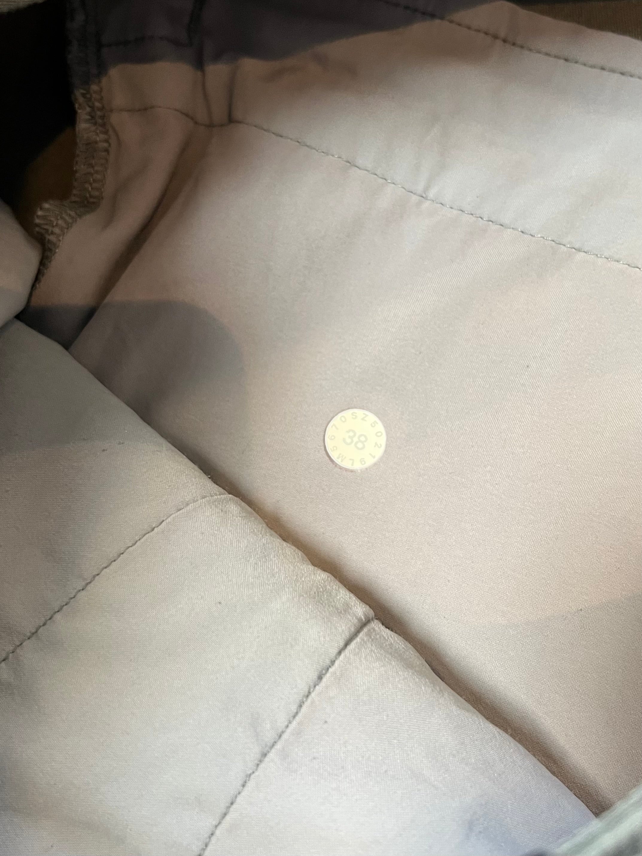 Lululemon Lightweight Pants 38