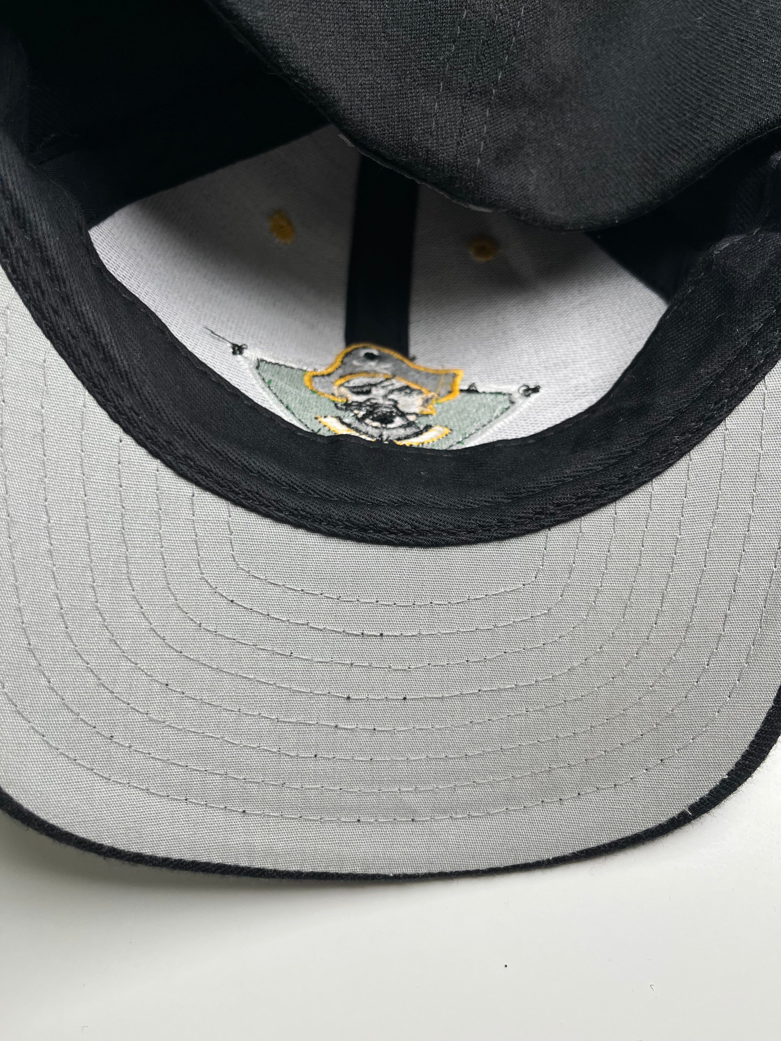 Vintage Pittsburgh Pirates Fitted Hat L/XL