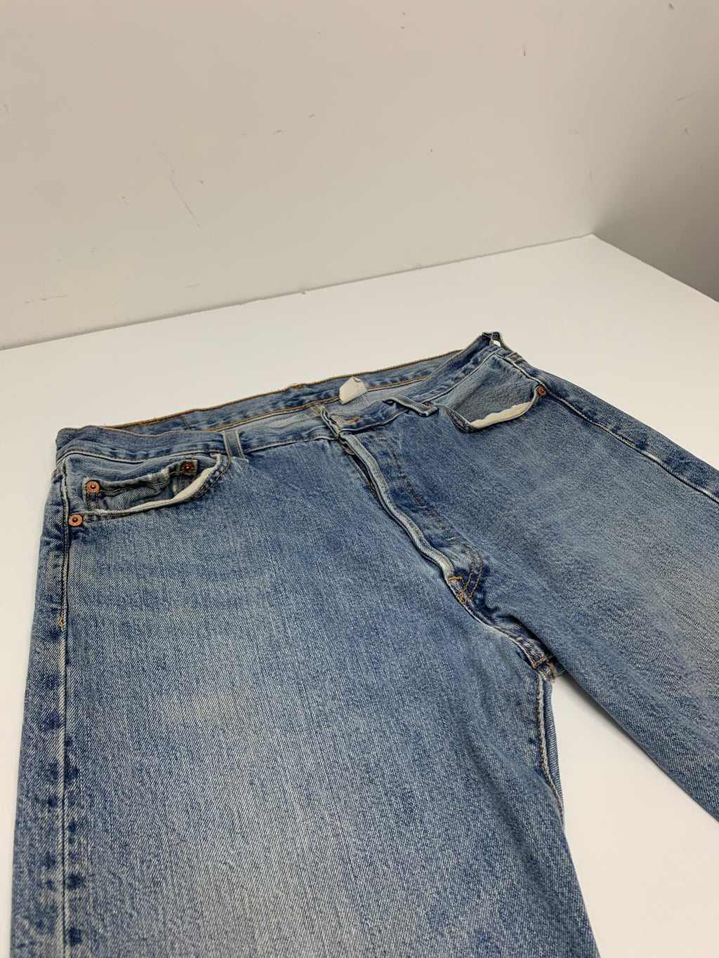 Vintage Light Wash Levi’s 501 36