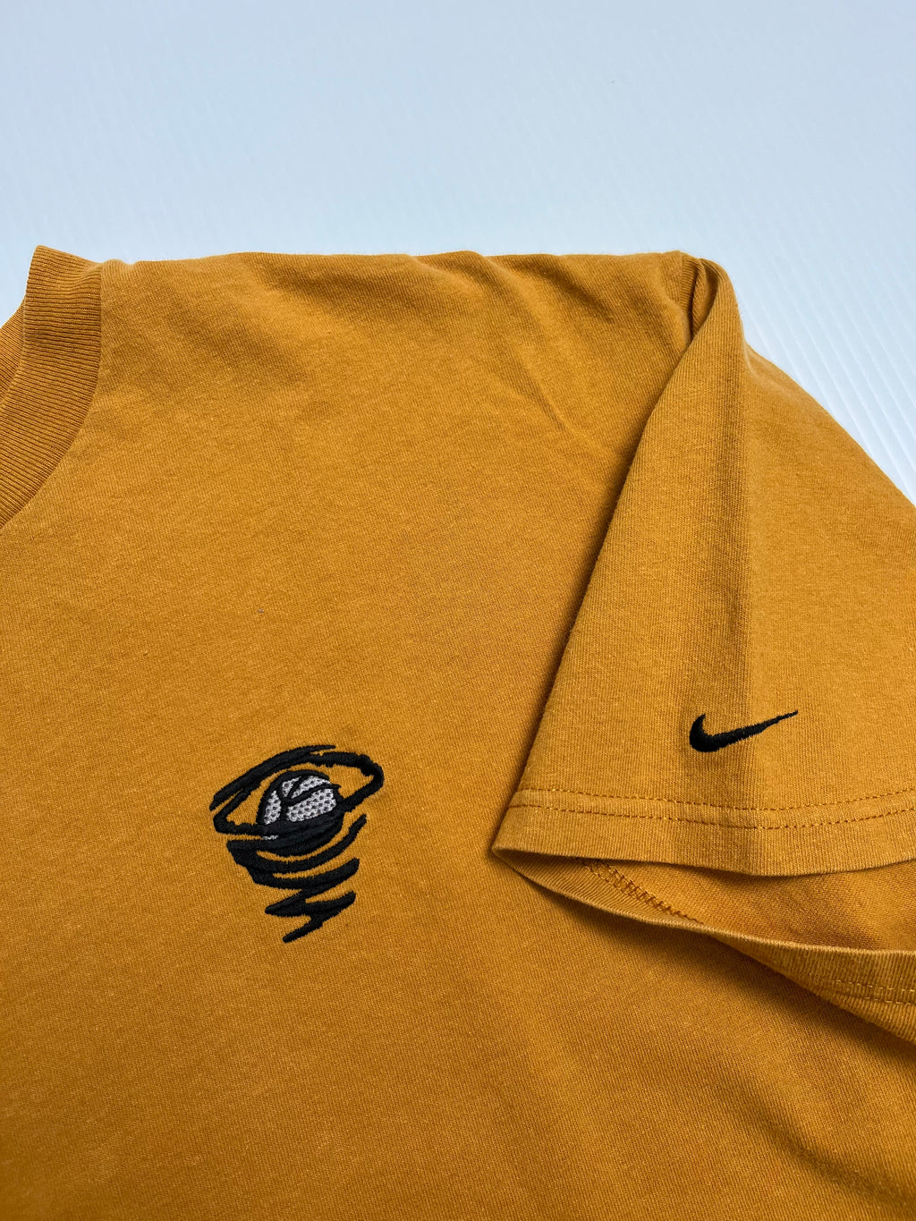 90s Nike Basketball Logo Tee L