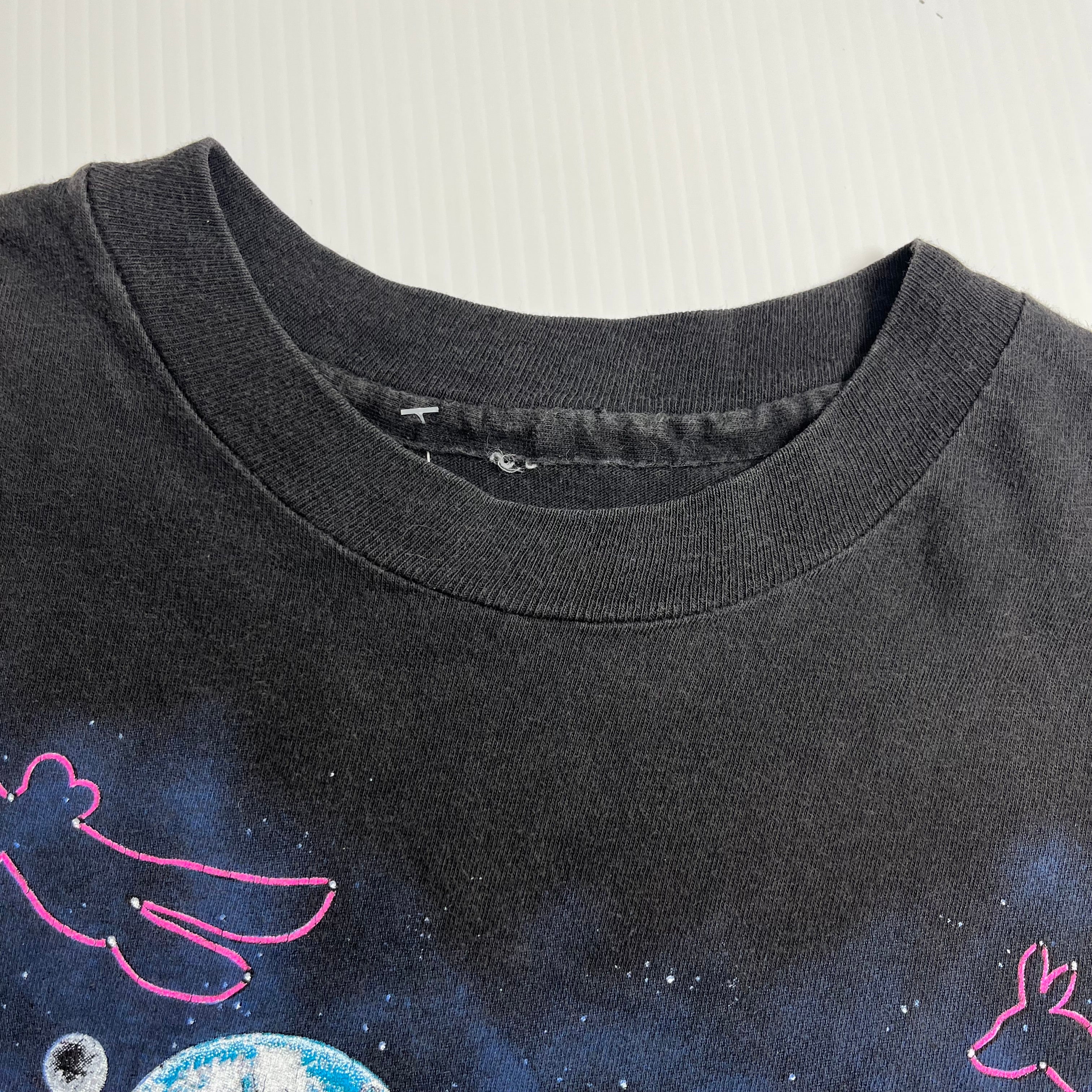 1992 Harlequin One Earth One Chance AOP Graphic Tee L