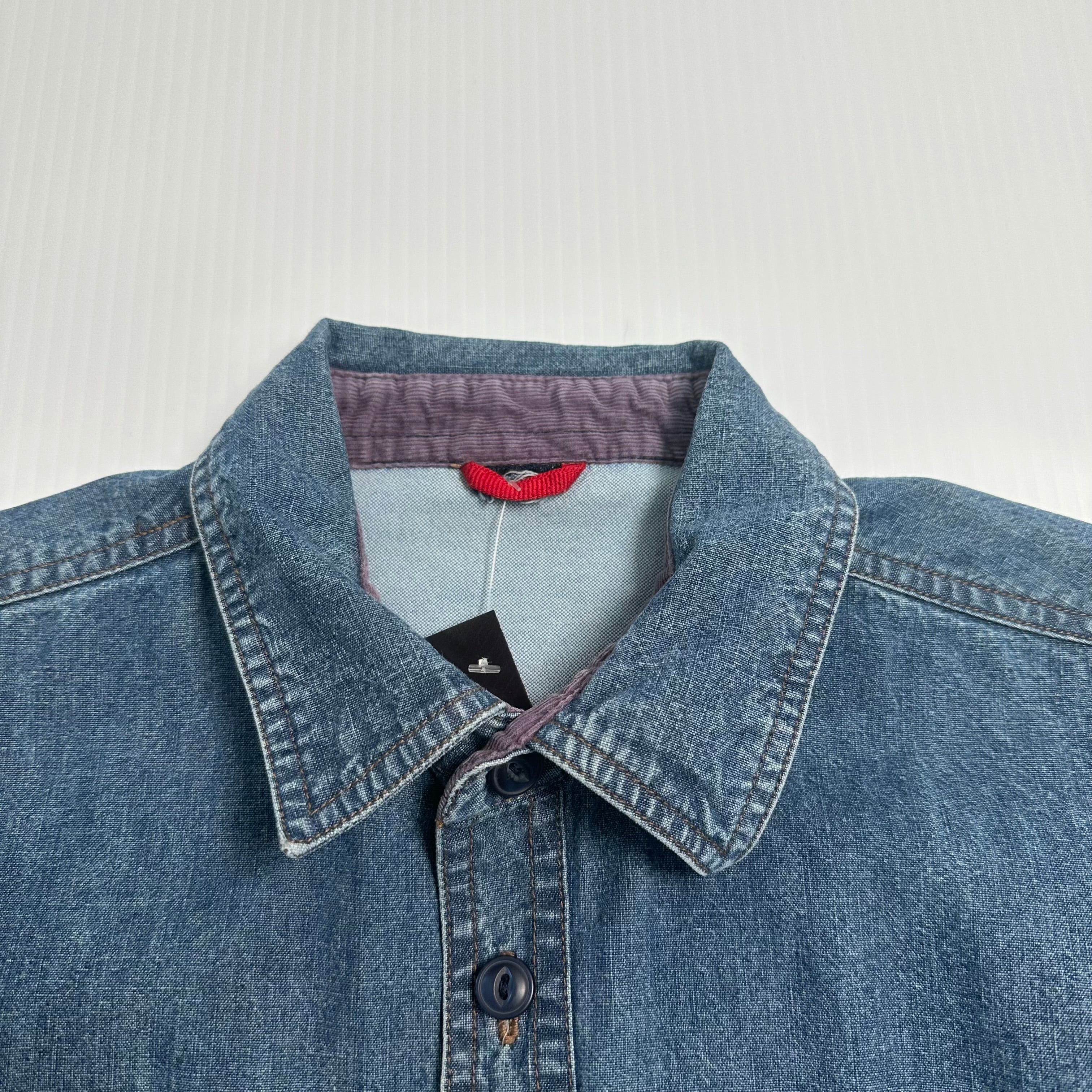 Vintage GAP Denim Button-Up Shirt M