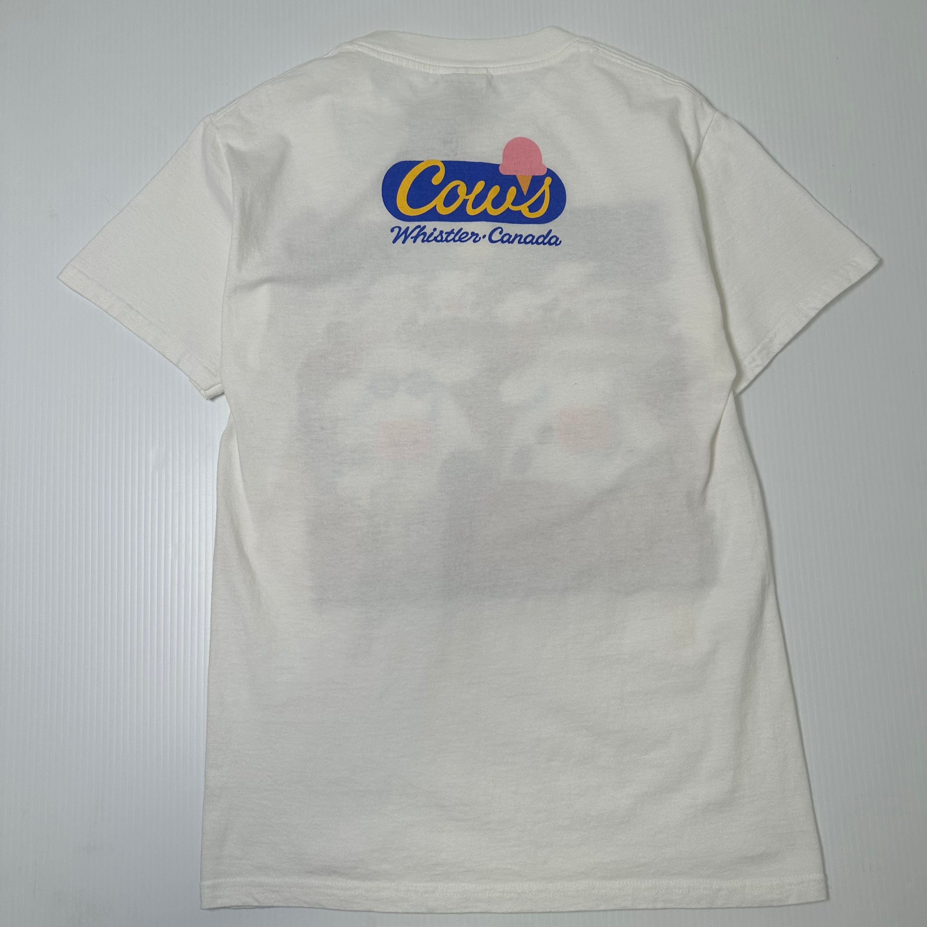 Vintage Cows Movie Theatre Graphic Tee S