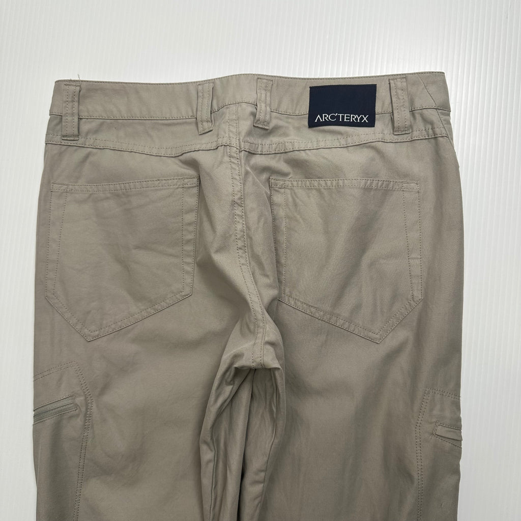 Arc'teryx Light Cargo Pants Women's 8