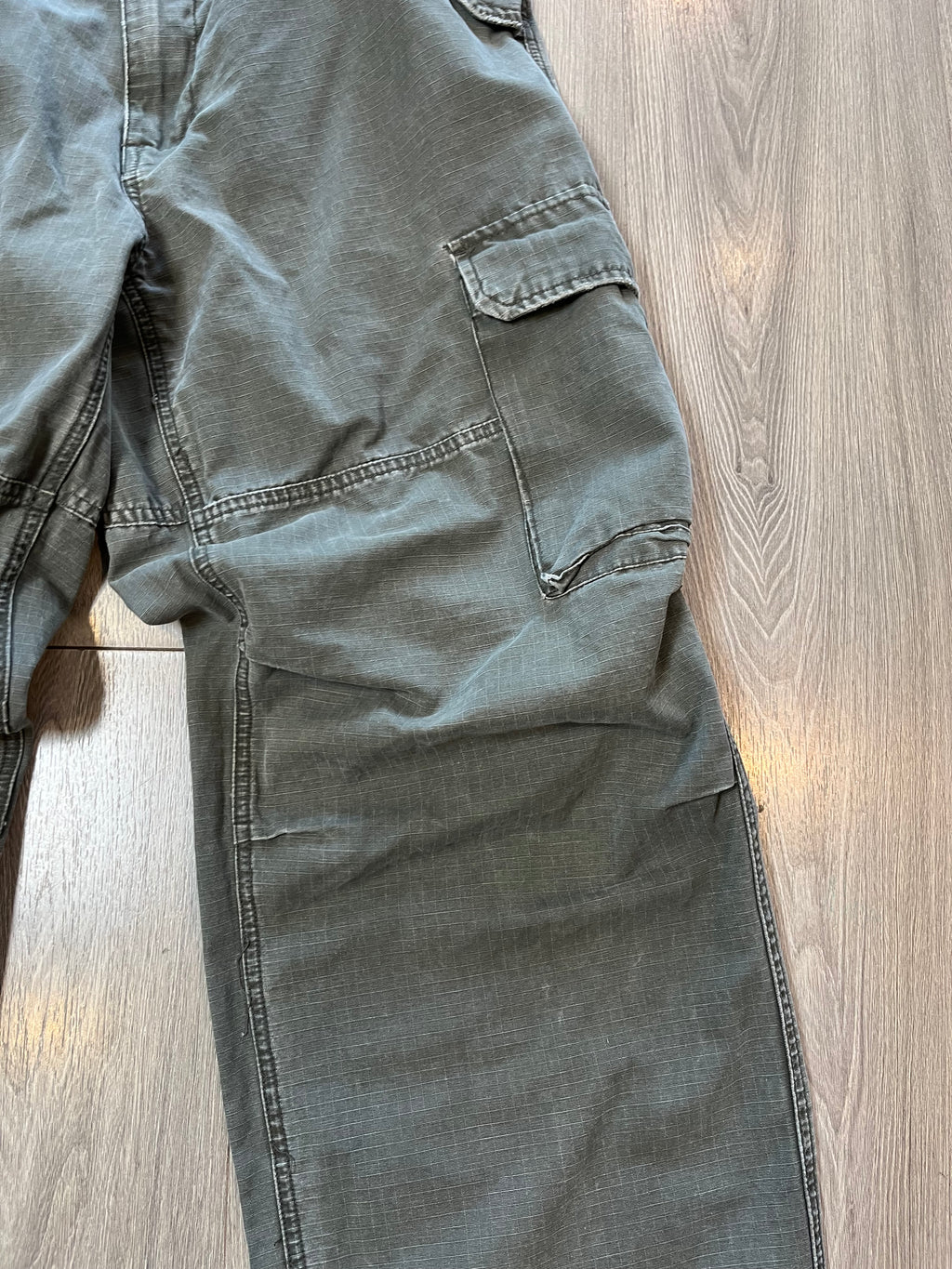 Mossimo Baggy Cargo Ripstop Pants 32