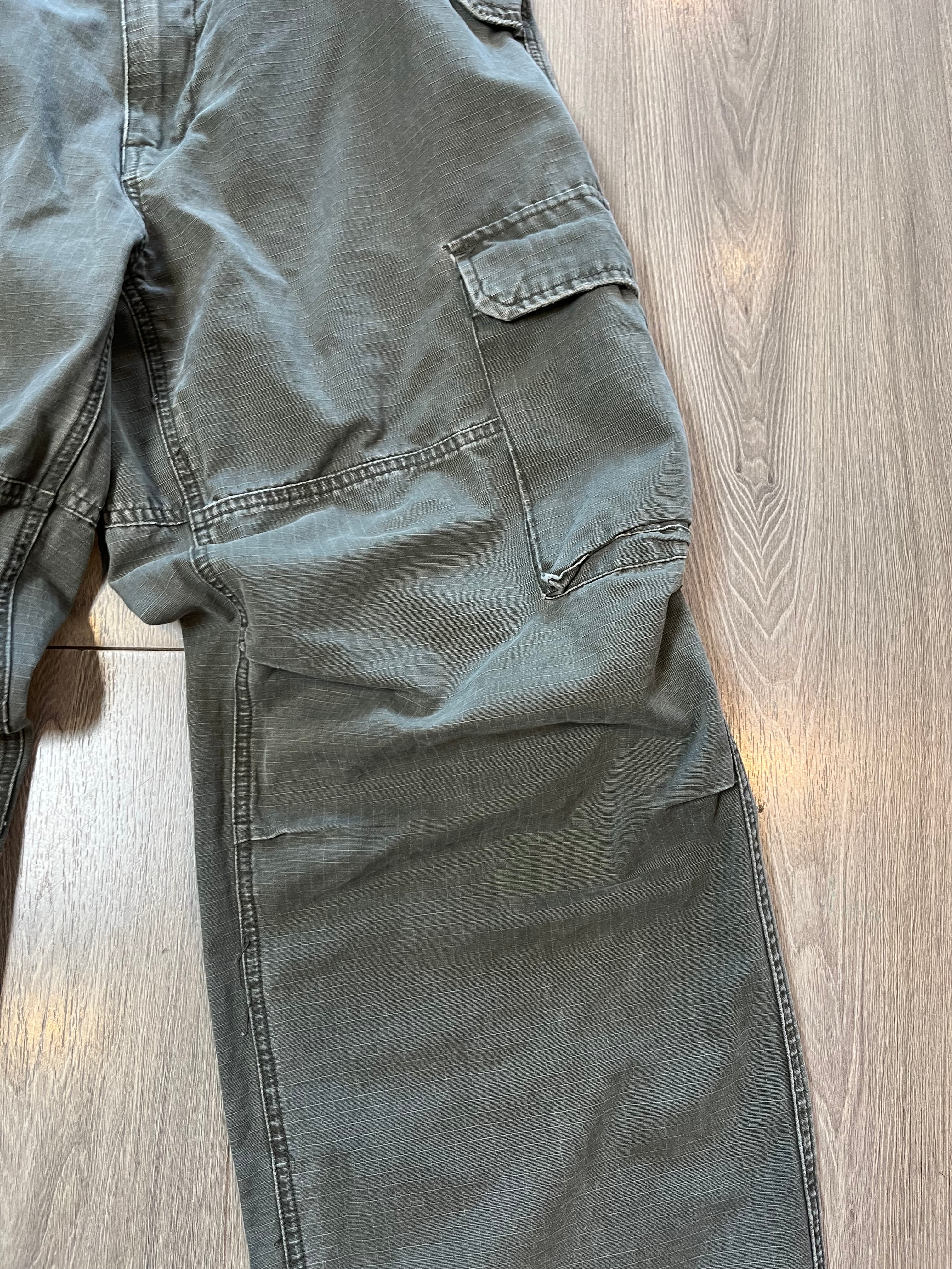 Mossimo Baggy Cargo Ripstop Pants 32