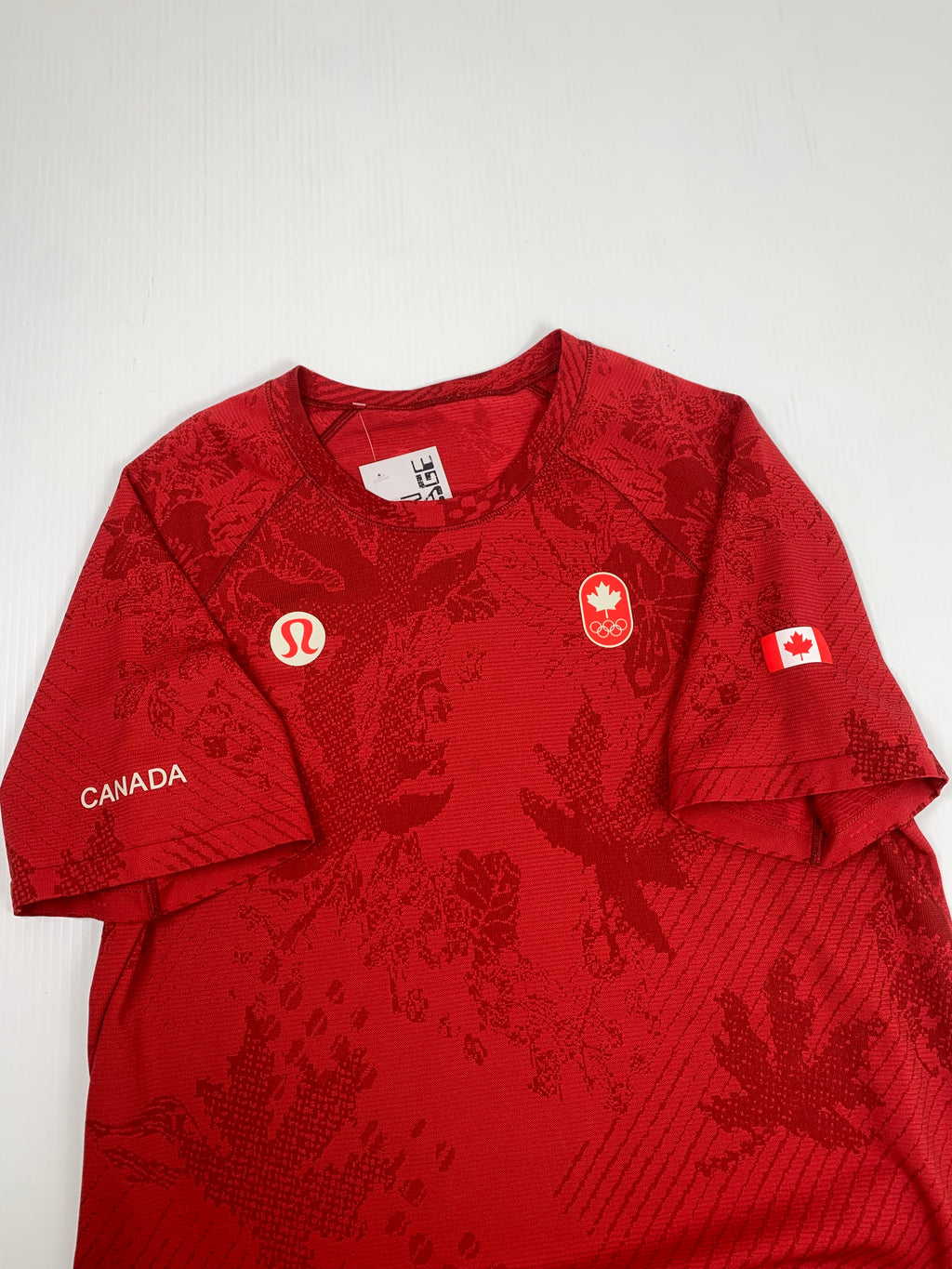 Lululemon Canada Olympics Team Athletic Shirt L