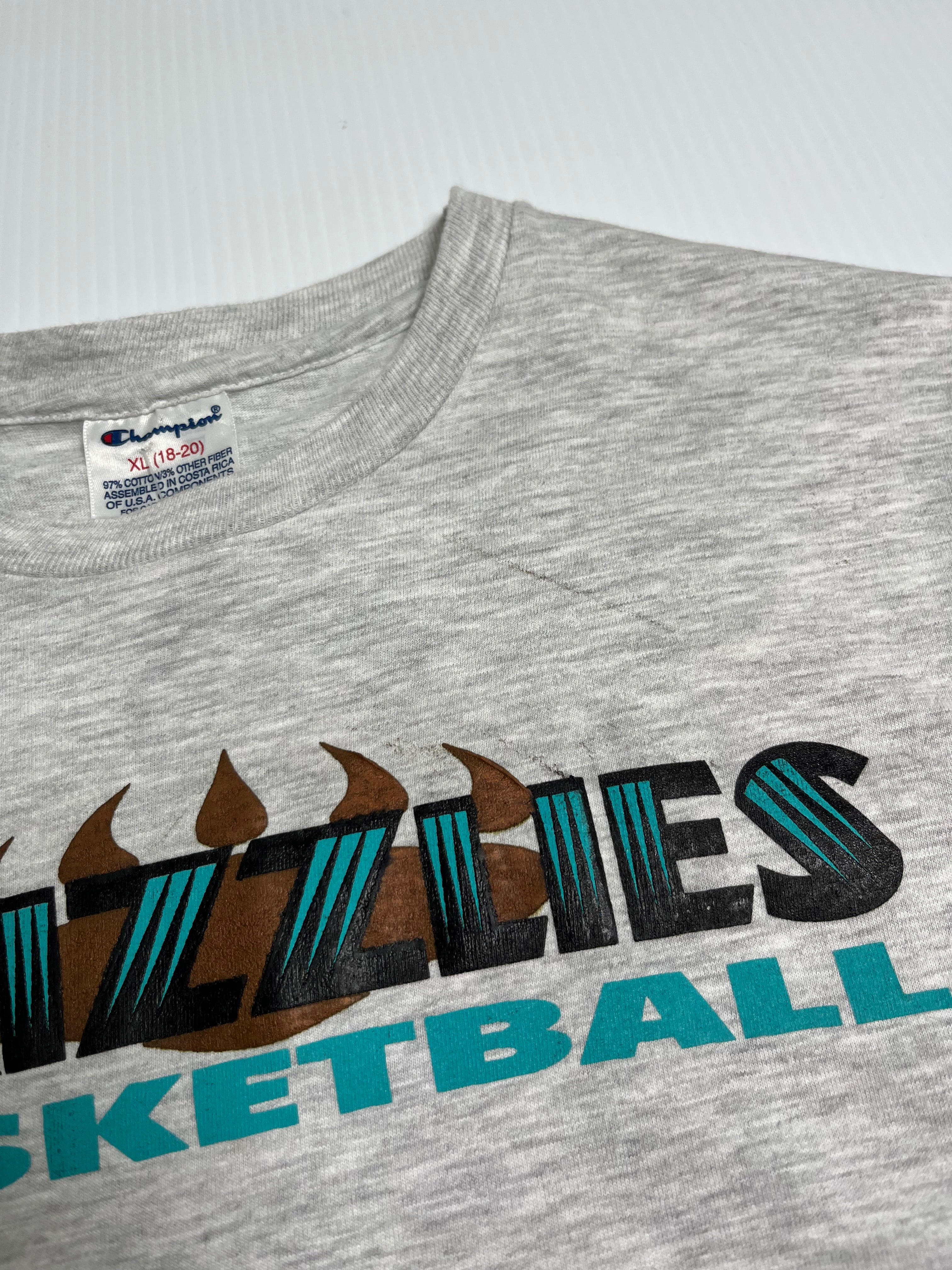 90s Champion Vancouver Grizzlies Tee Y-XL