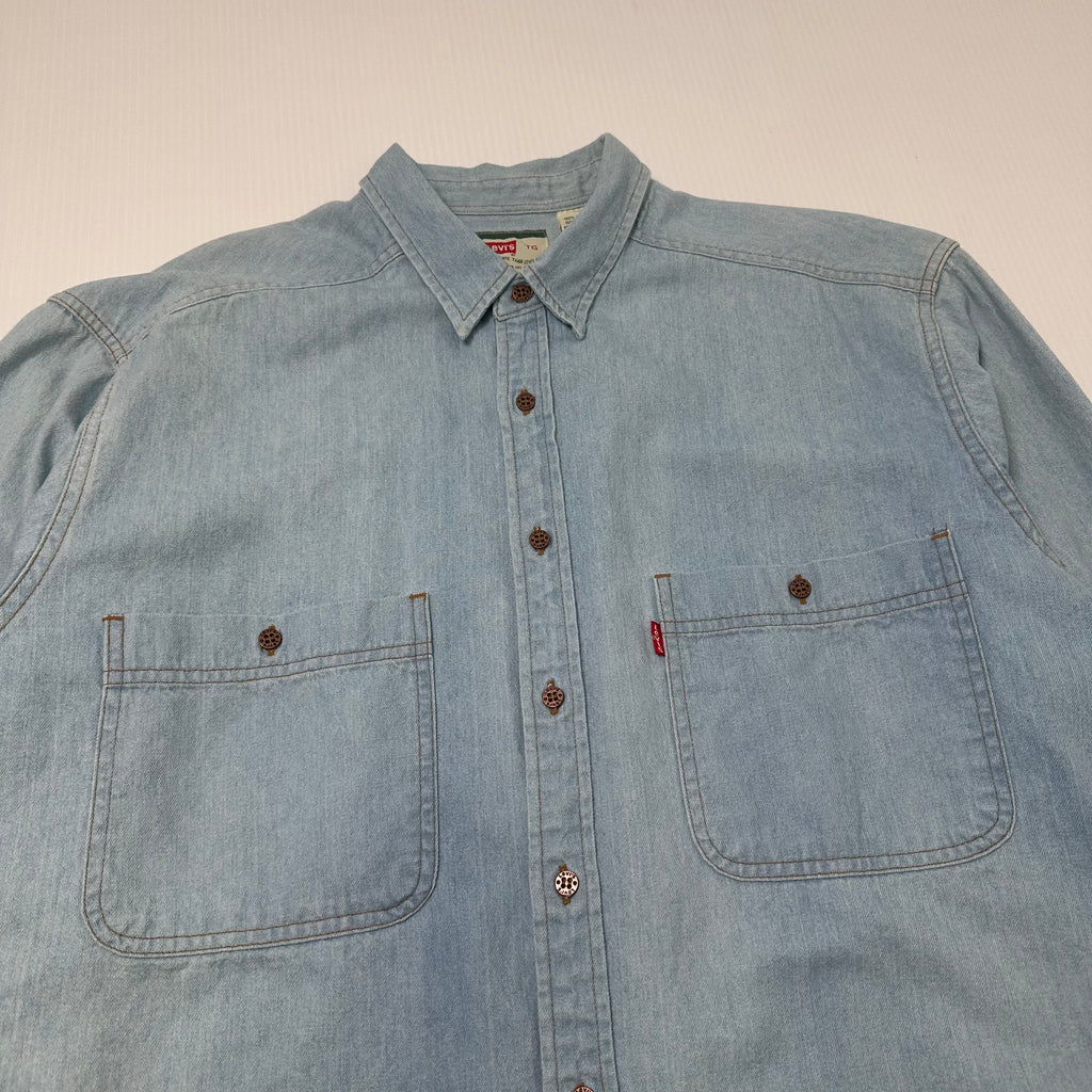 Vintage Levi's Light Wash Denim Button Up Shirt XL
