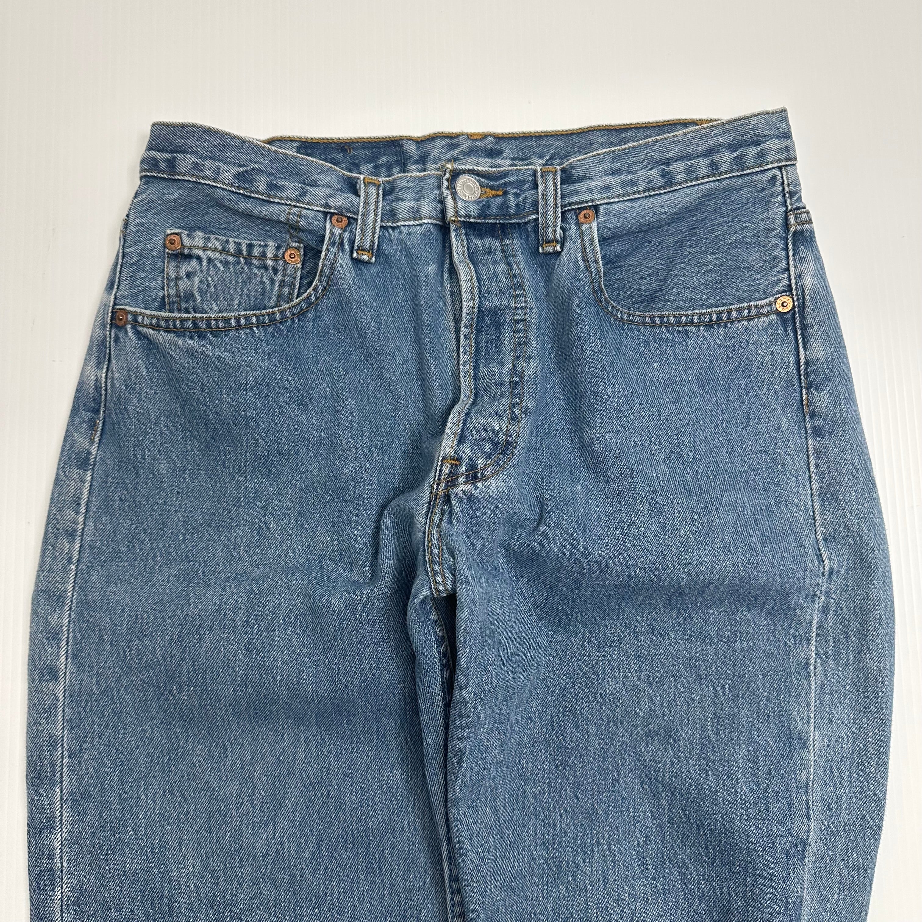 Vintage Levi's 501 Medium Wash Denim 32