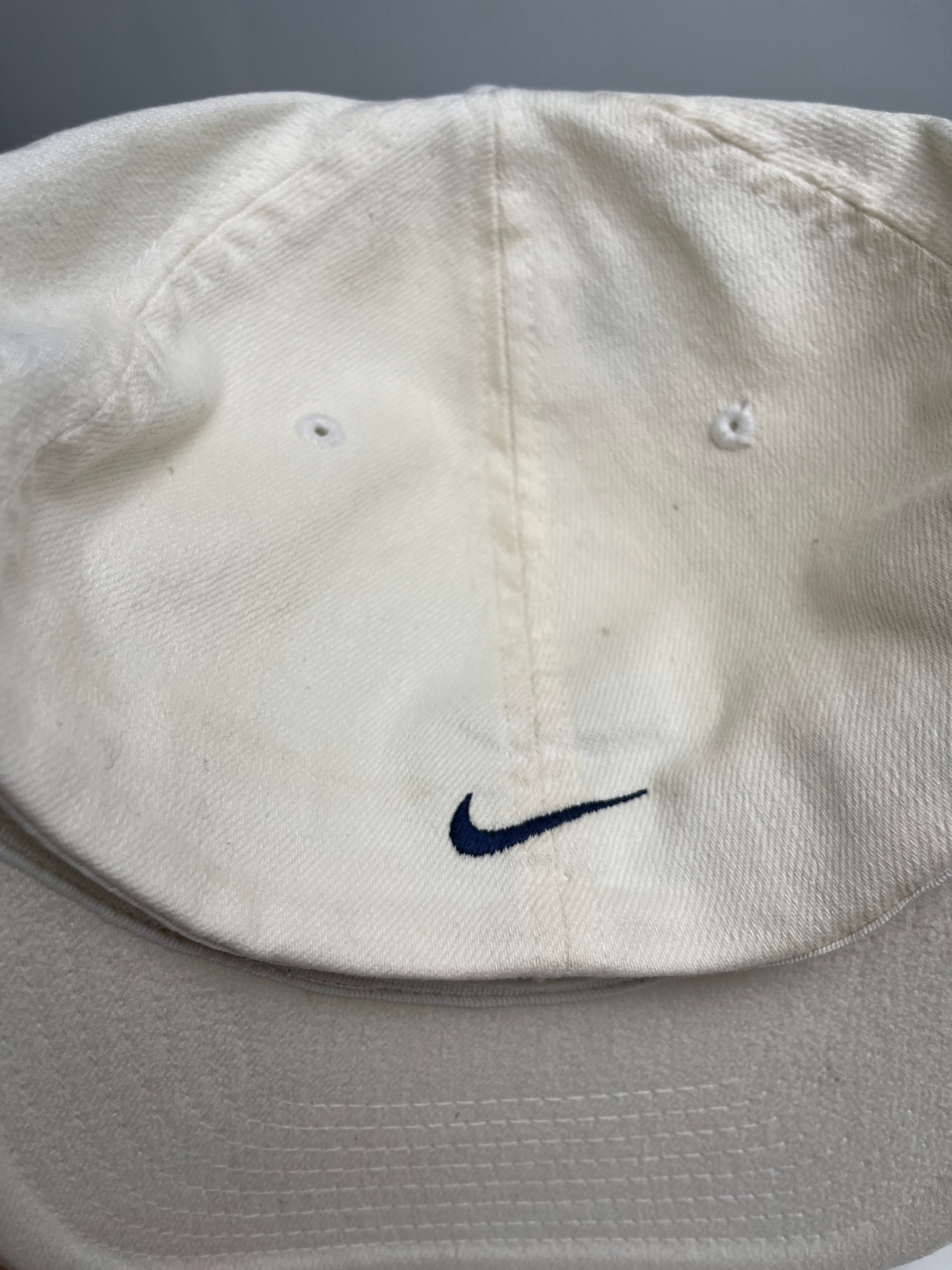 Vintage Nike University of North Carolina Fitted Hat
