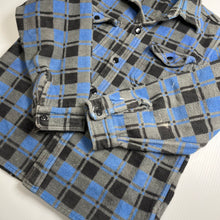 Load image into Gallery viewer, Vintage Champion Mackinaw Heavy Flannel Shirt M
