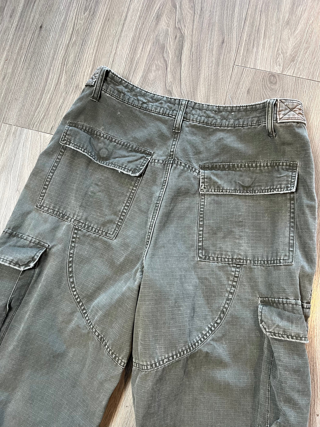Mossimo Baggy Cargo Ripstop Pants 32