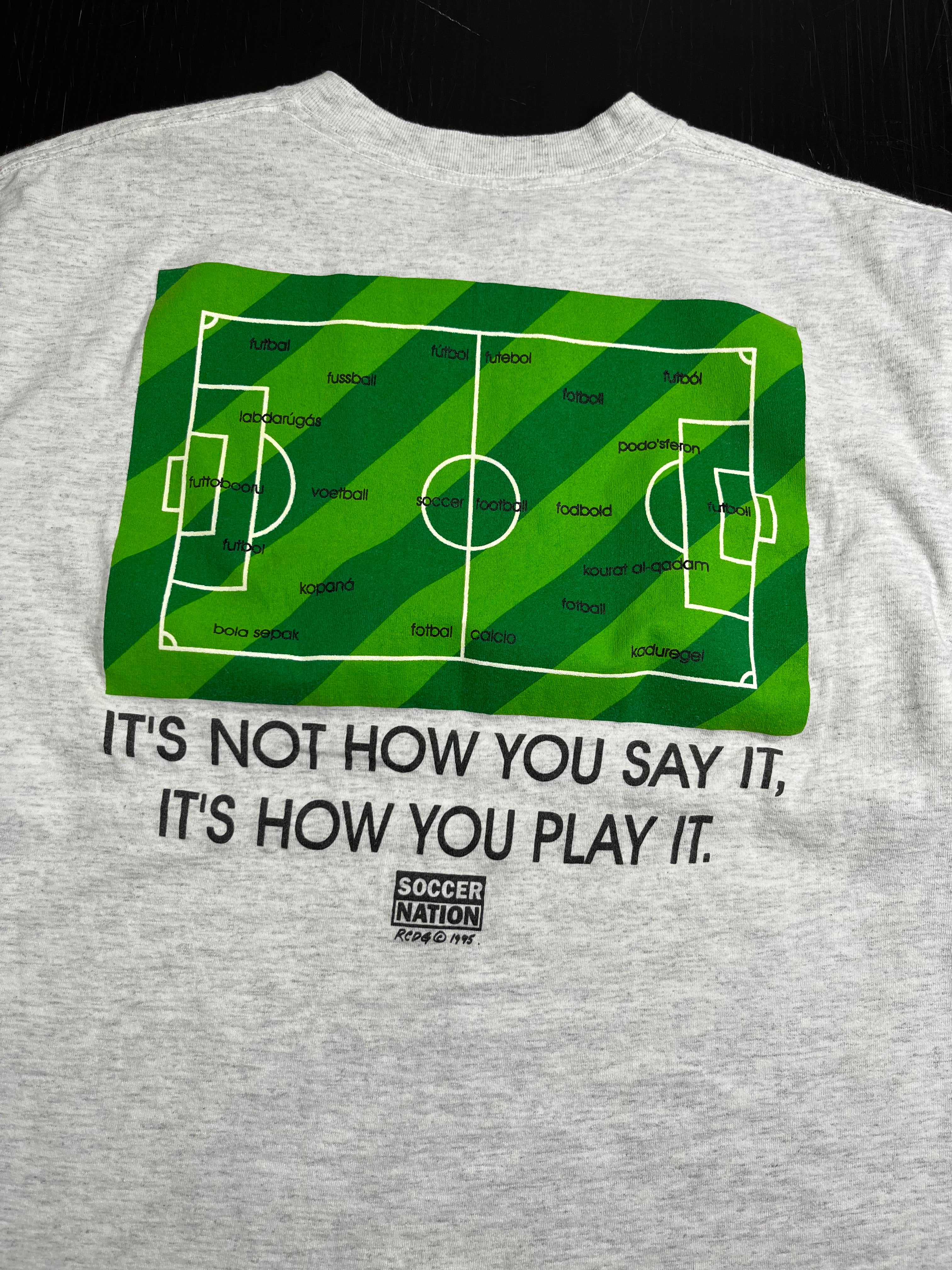 1995 Soccer Nation Graphic Tee L