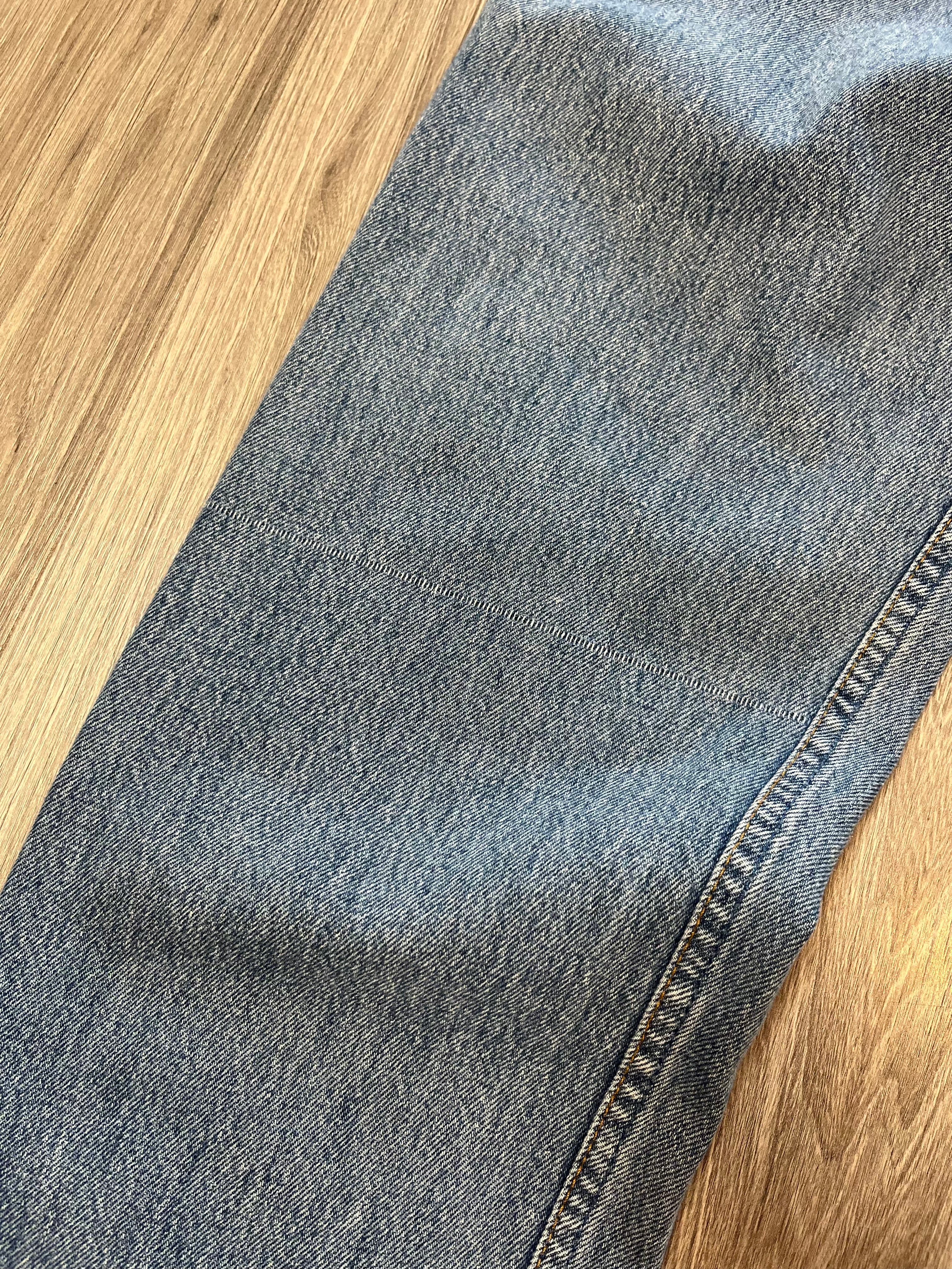 Vintage Levi's 501 Medium Wash Denim 32