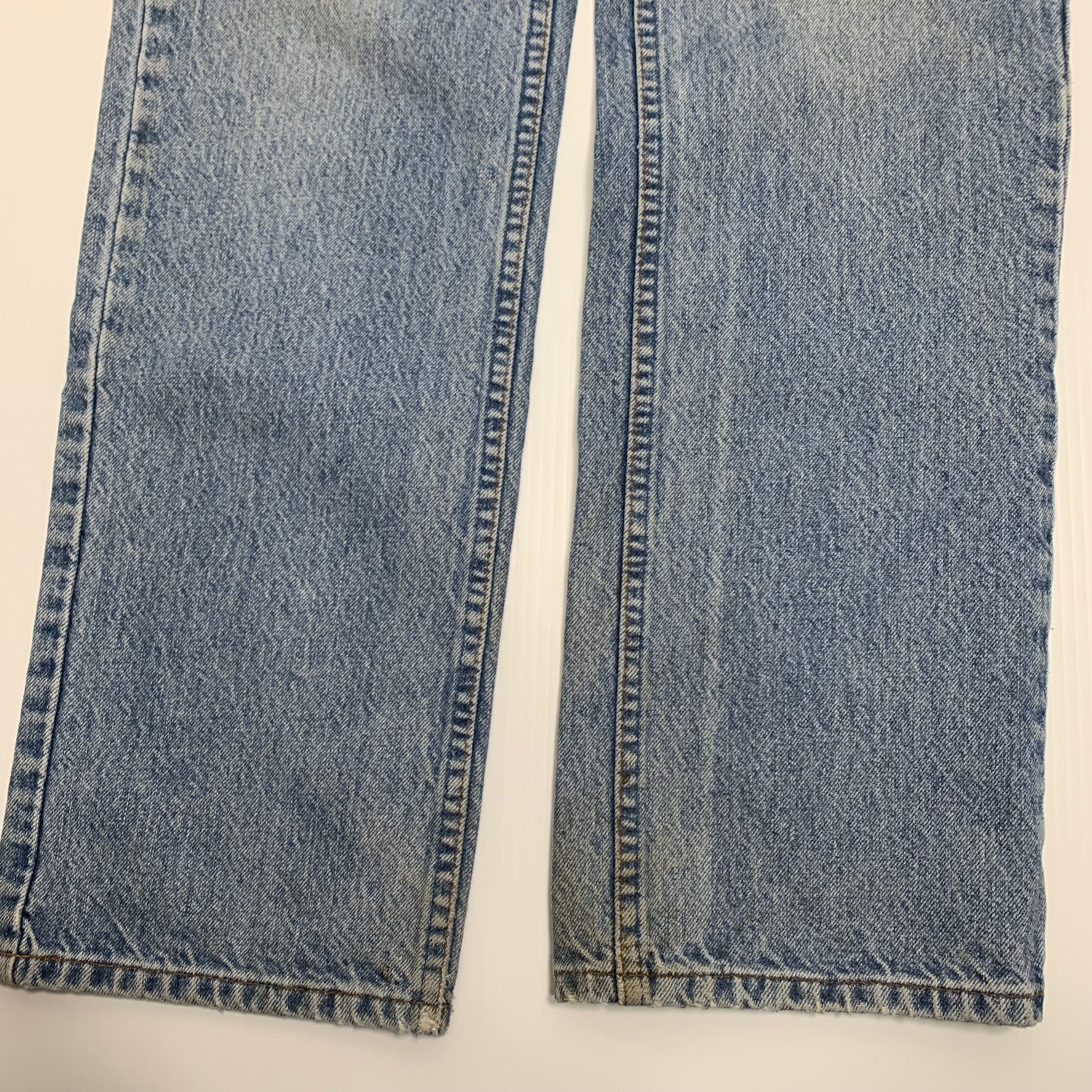 Vintage Levi’s Light Wash Denim 32