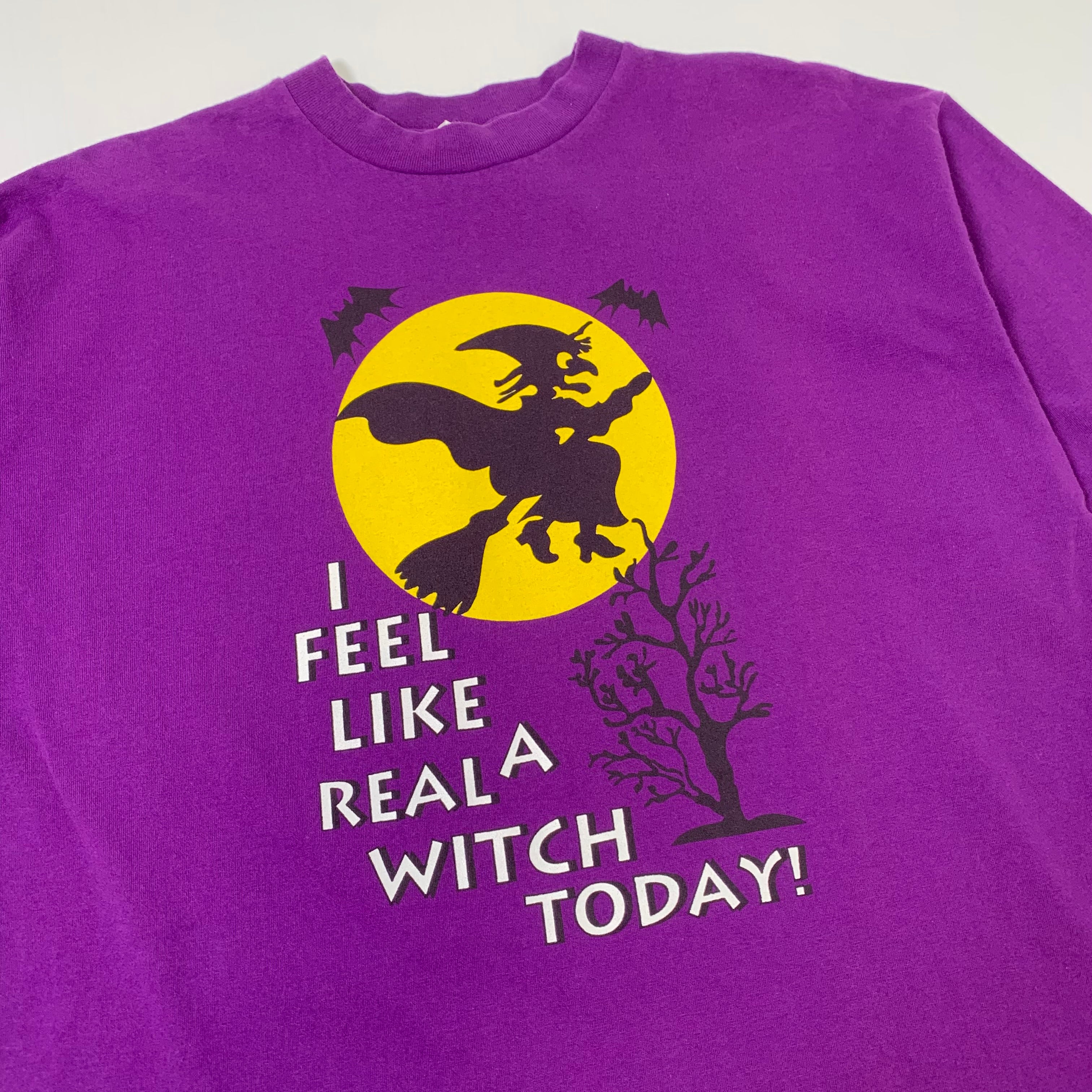 Vintage I Feel Like A Real Witch Today! Graphic Tee XL