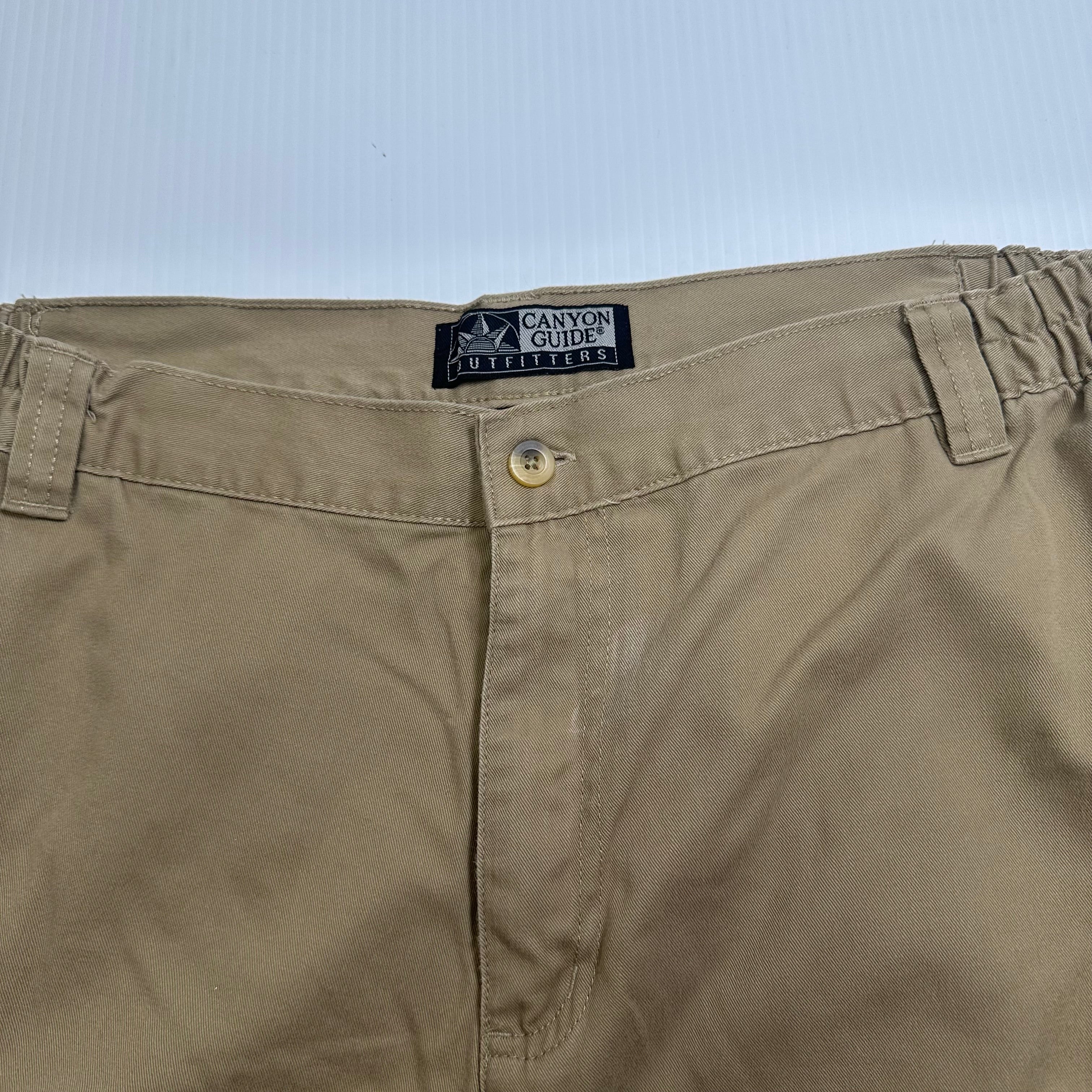 Canyon Guide Outfitters Cargo Shorts L