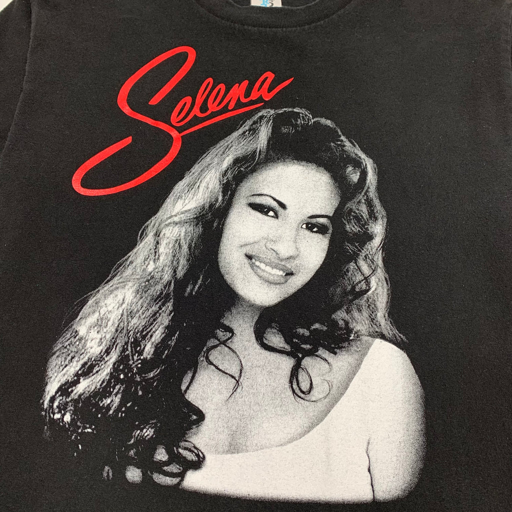 Selena Graphic Tee M