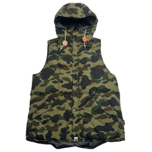 Load image into Gallery viewer, A Bathing Ape Camo Puffer Vest L
