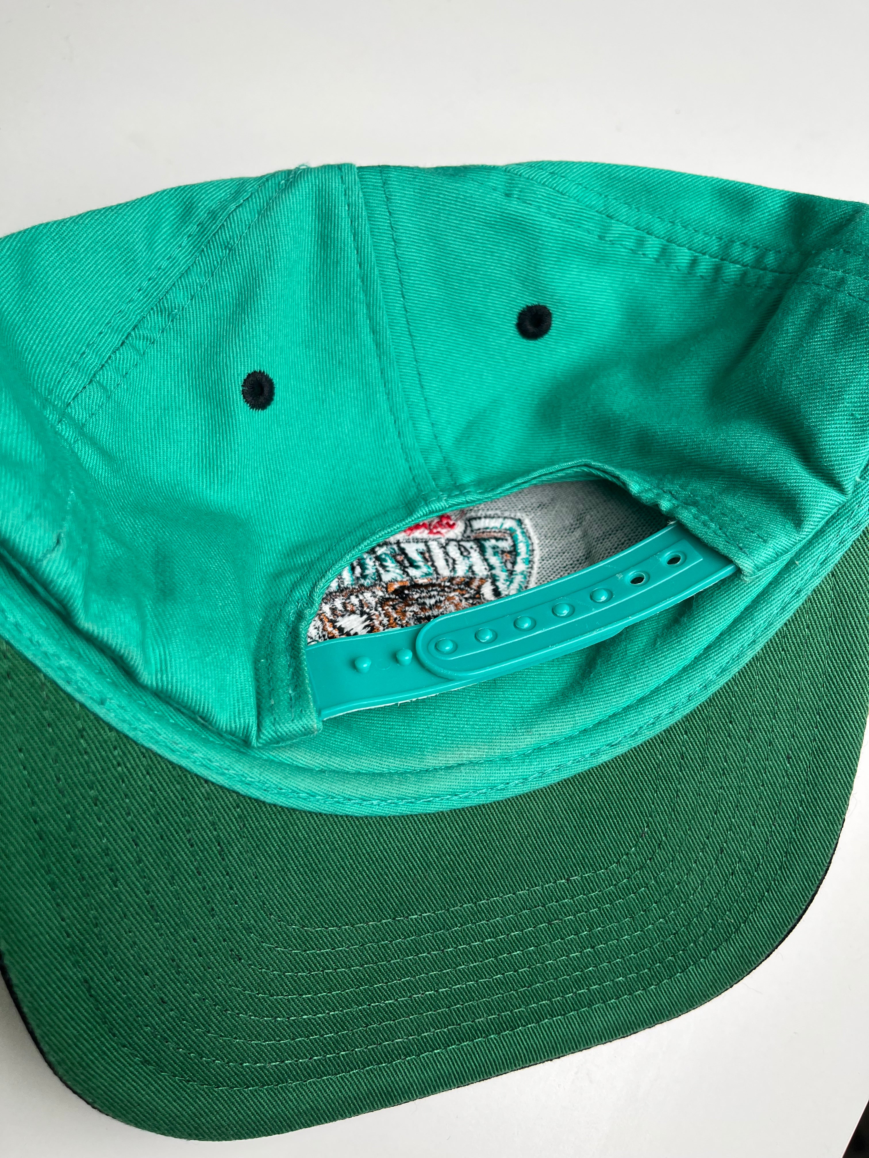 Adidas Vancouver Grizzlies Snapback Hat