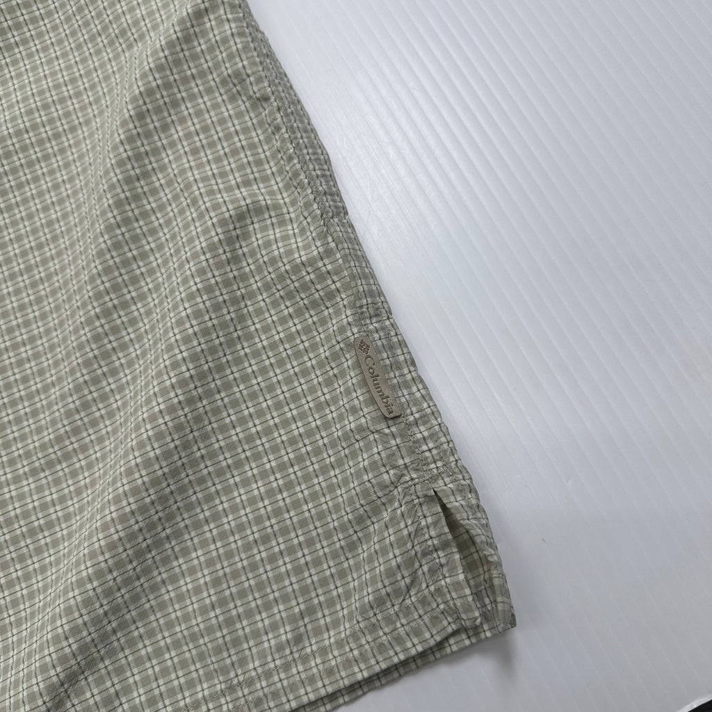 Columbia Titanium Plaid Short Sleeve Button Up Shirt M
