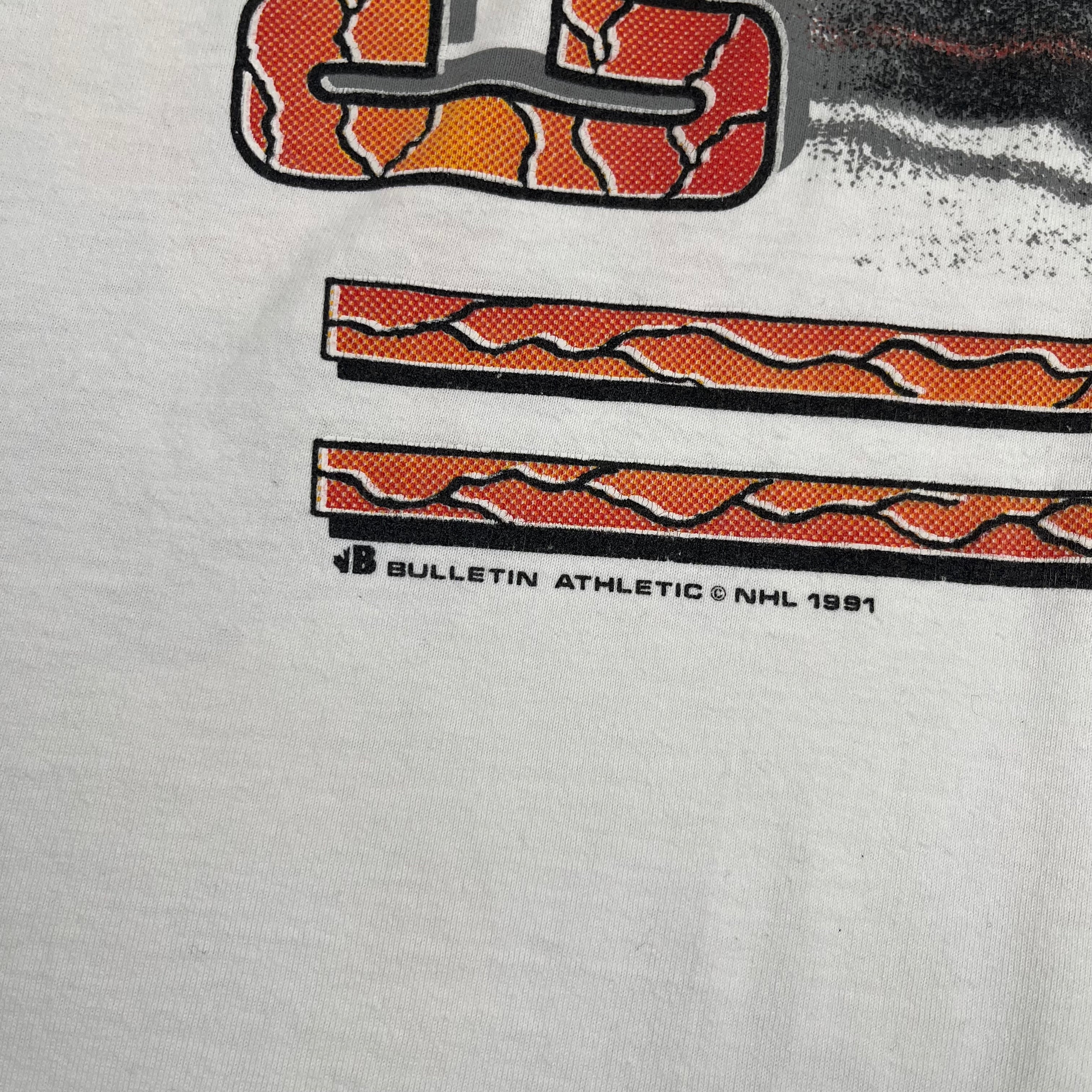 1991 Bulletin Athletic Calgary Flames AOP NHL Tee XL