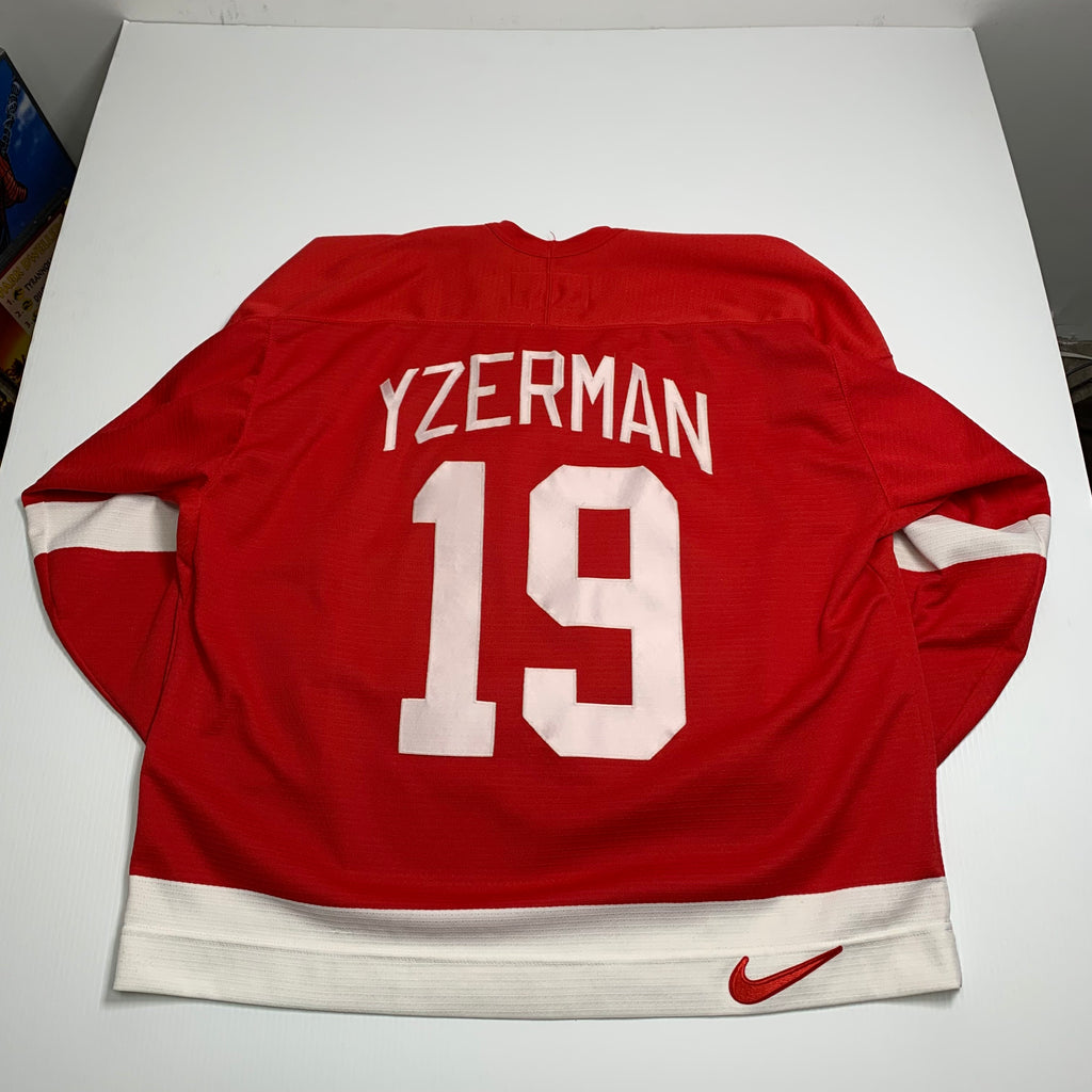 Detroit Red Wings Yzerman Jersey XXL