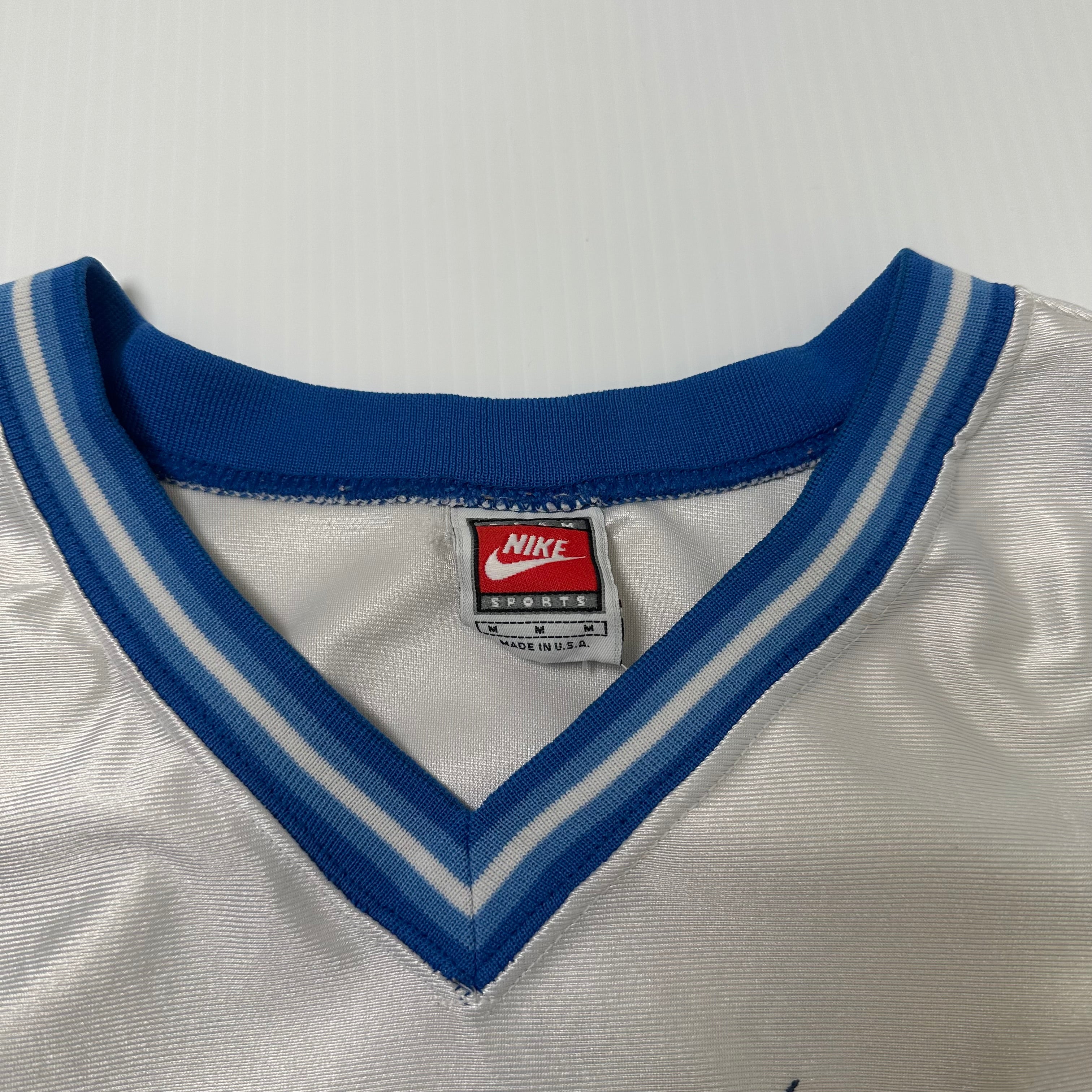 Vintage Nike North Carolina #15 Basketball Jersey M