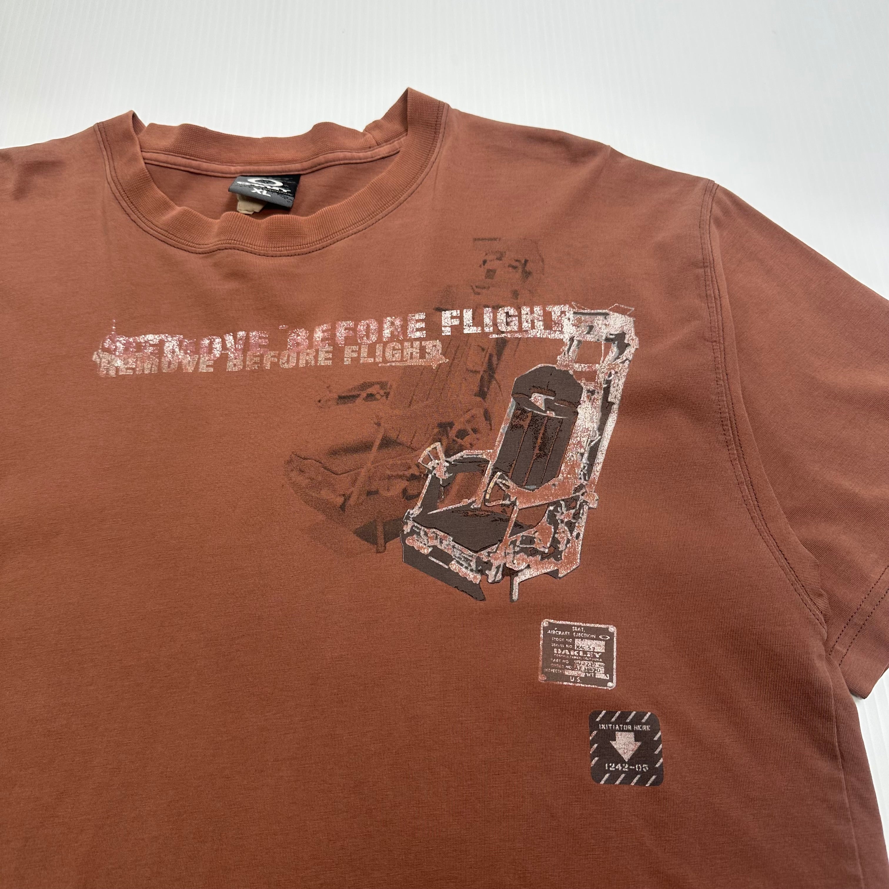 Vintage Oakley Remove Before Flight Graphic Tee XL