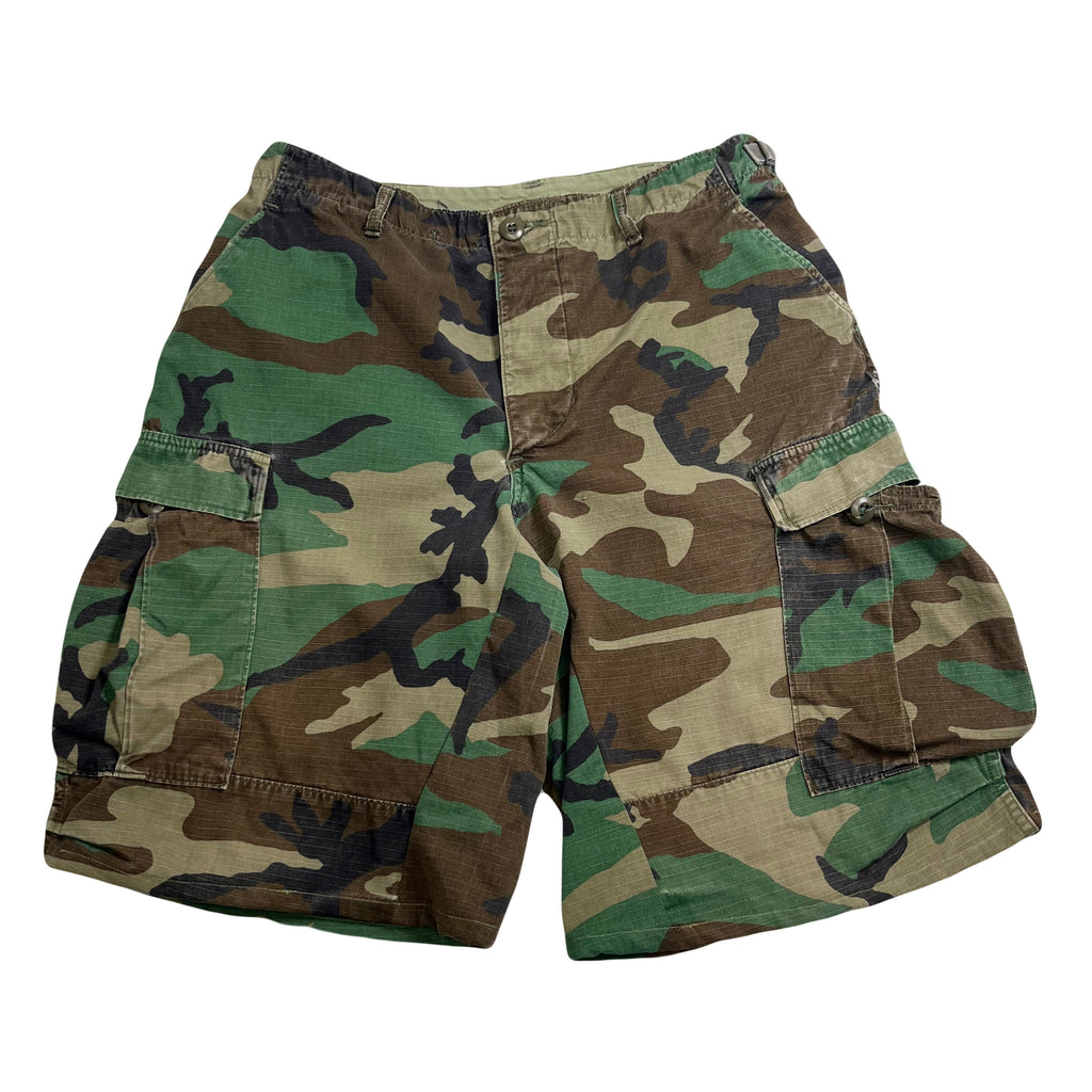 Vintage Camo Custom Reworked Baggy Cargo Shorts 31