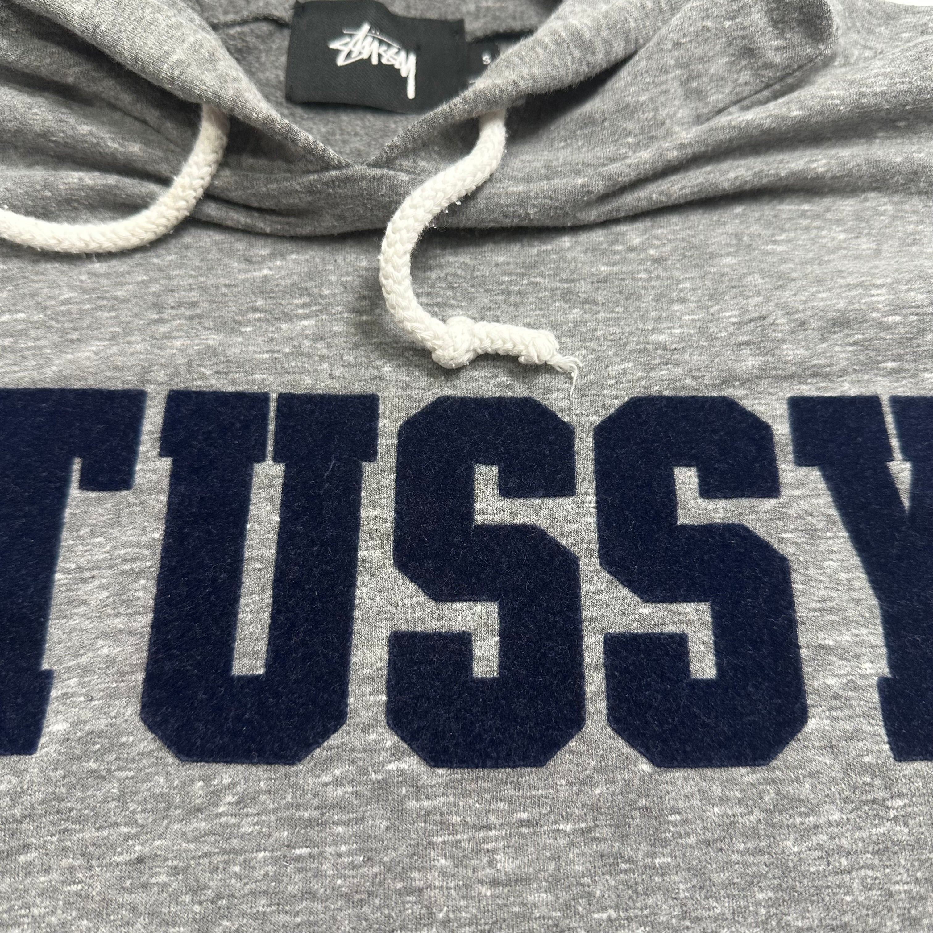 Stüssy Felt Logo Cropped Hoodie S