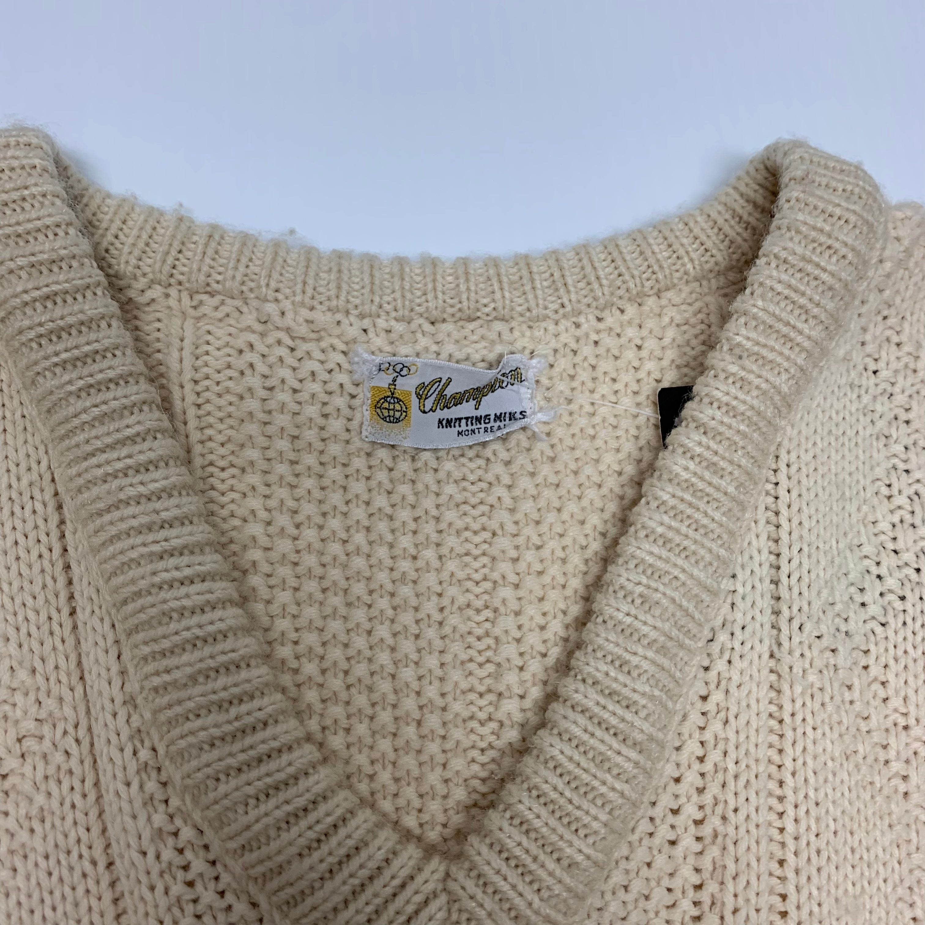 Vintage Champion V-Neck Knit M