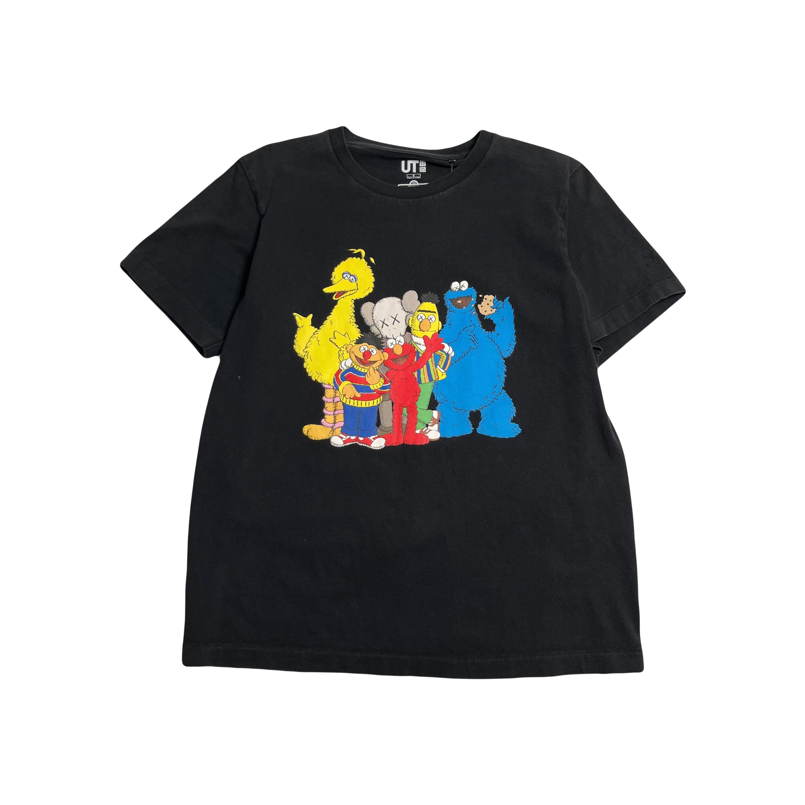 Kaws x Uniqlo Sesame Street Tee S