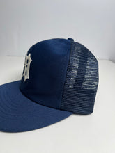 Load image into Gallery viewer, Vintage MLB Detroit Tigers Trucker Hat
