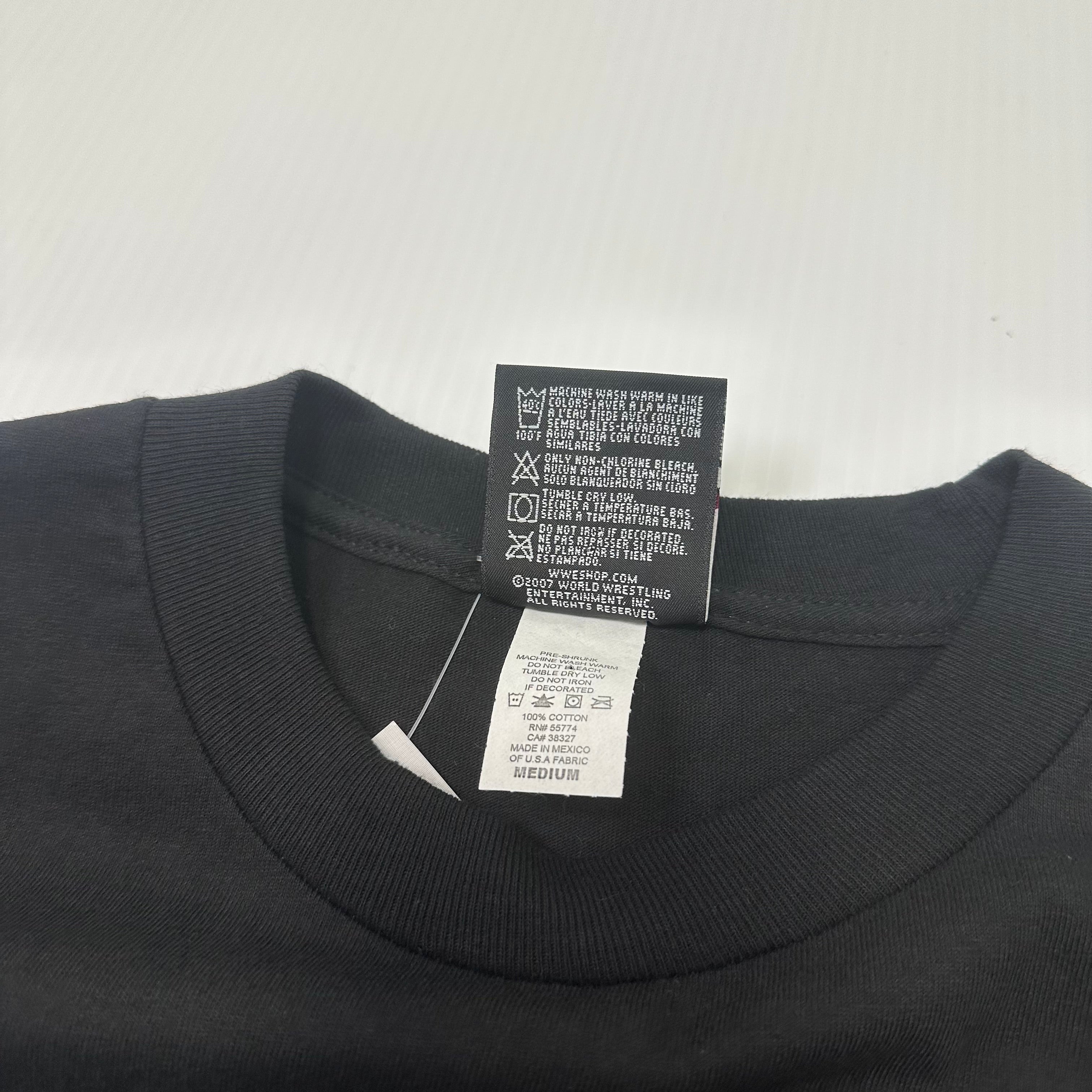 2009 WWE Tables Ladders Chairs Wrestling Tee M