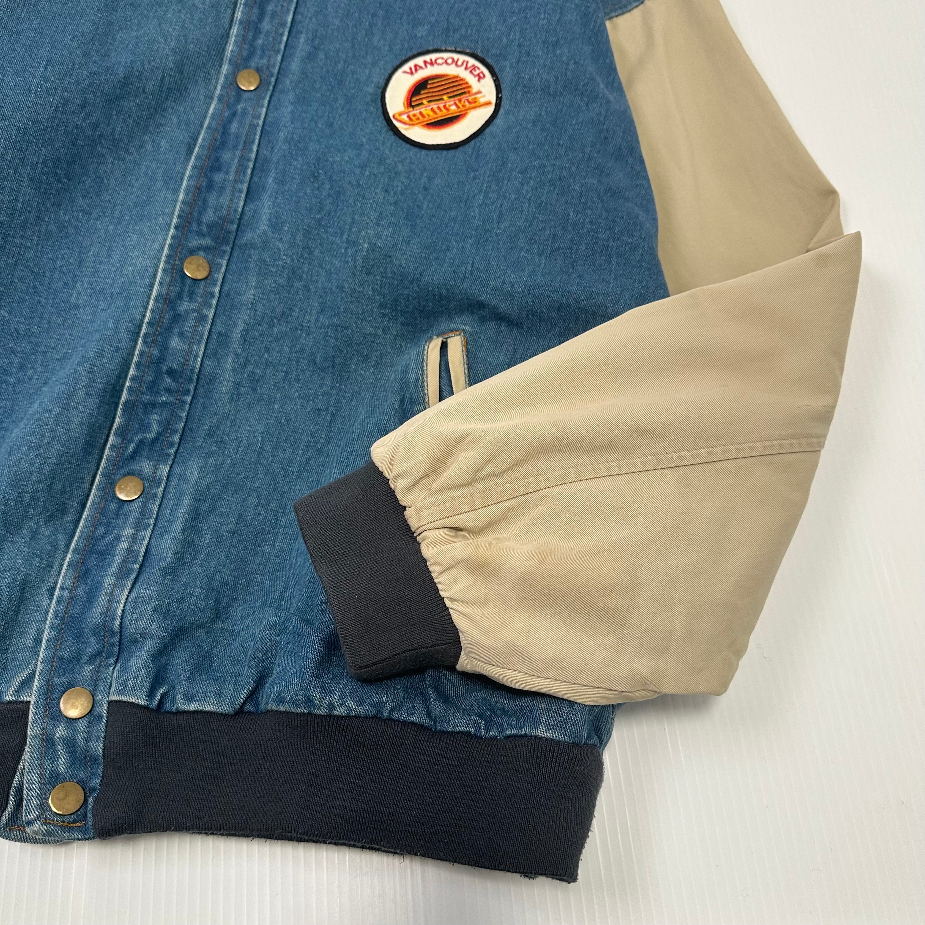 Vintage Vancouver Canucks Patch Denim Bomber Jacket L