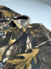 Load image into Gallery viewer, Realtree Camouflage Fleece Full Zip Hoodie M
