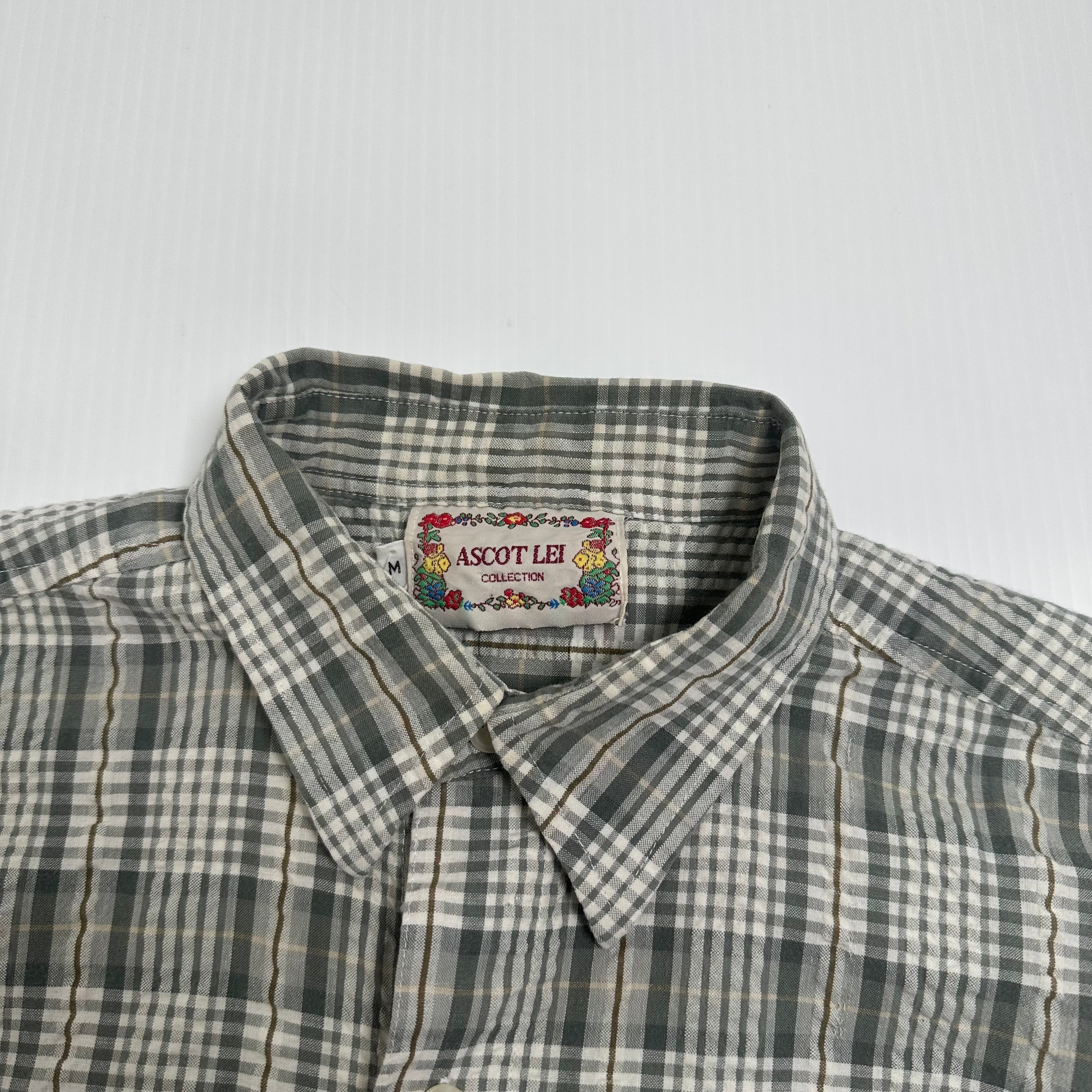 Ascot Lei Plaid Short Sleeve Button Up Shirt M