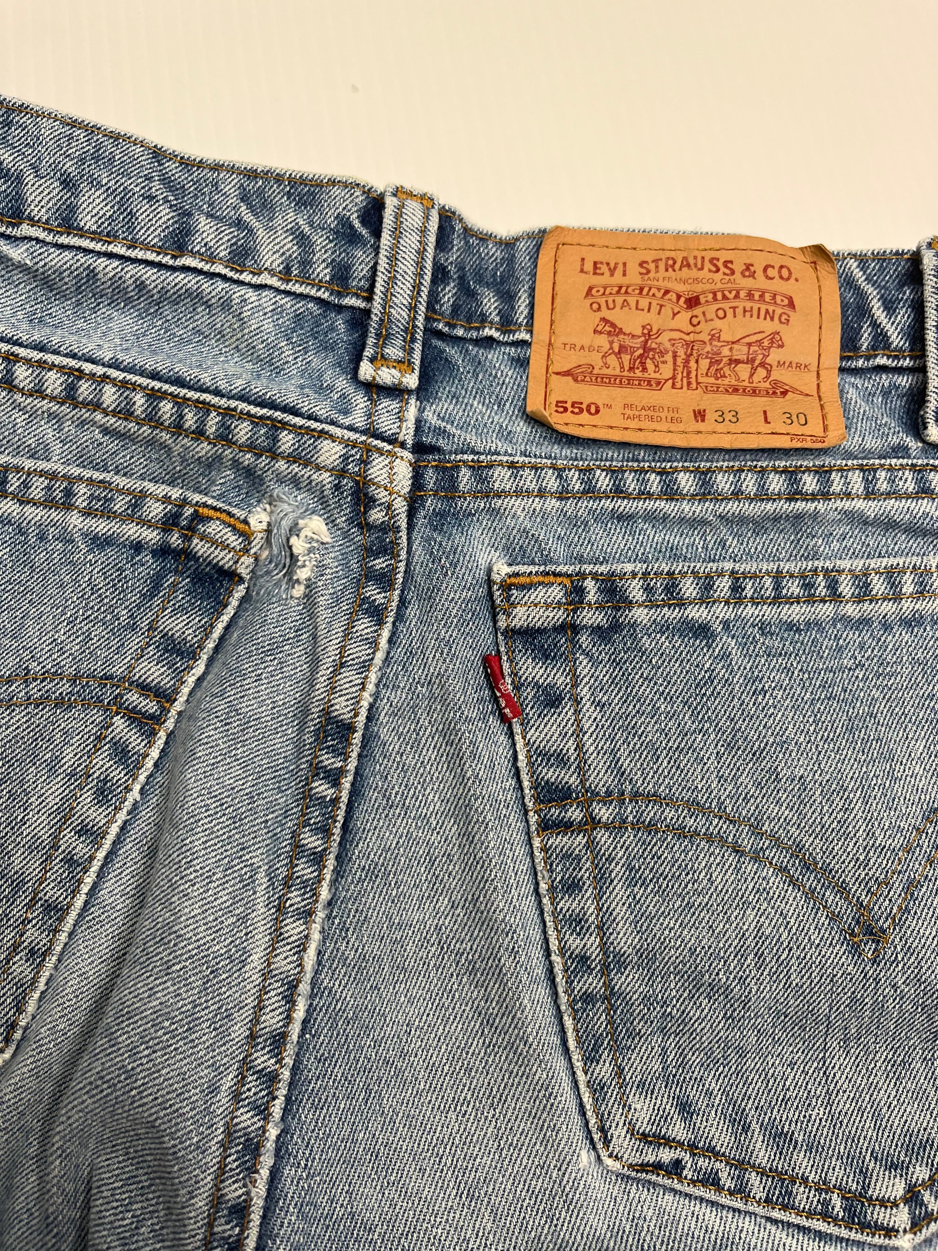 Vintage Levi's 550 Light Wash Denim 31