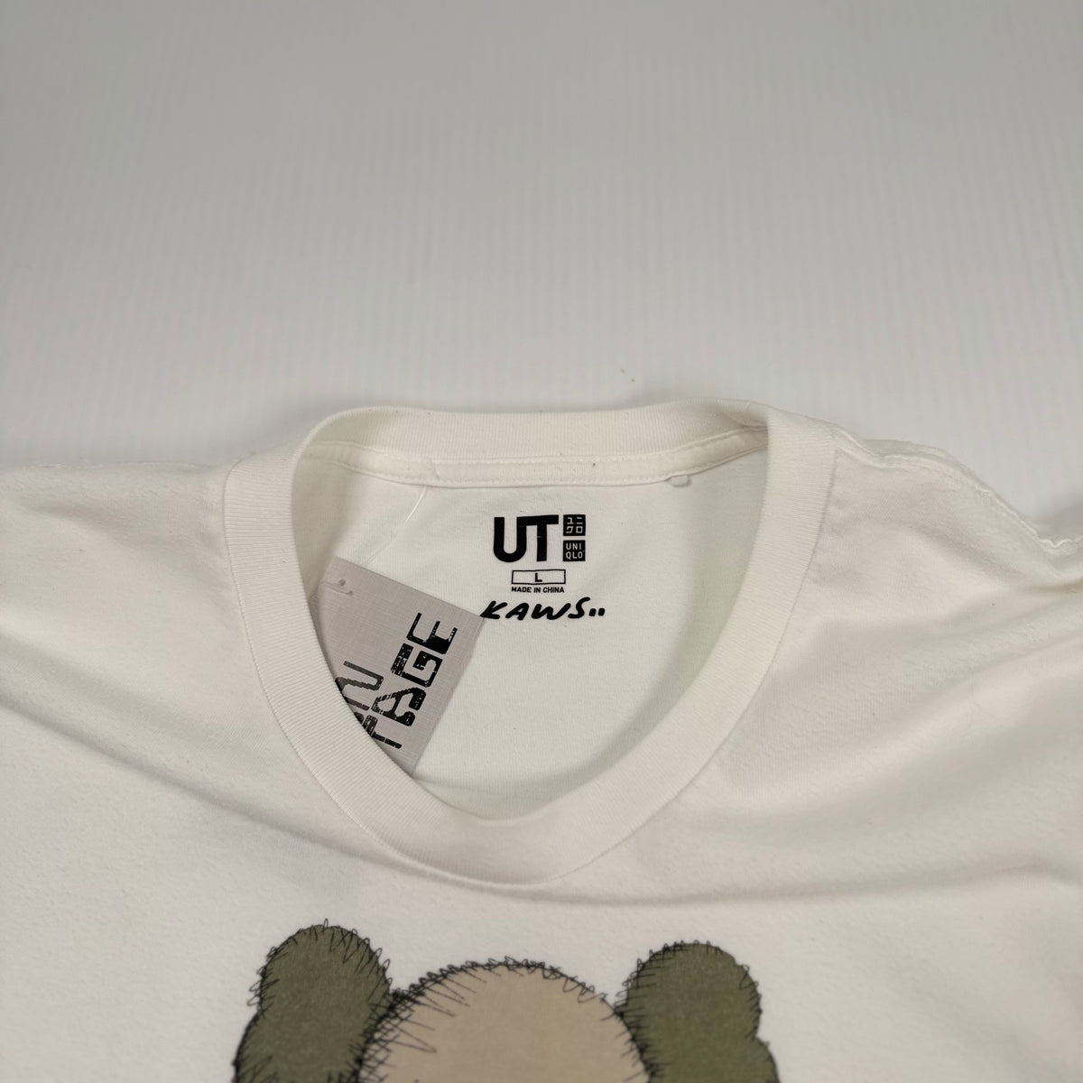 KAWS x Uniqlo Sesame Street Graphic Tee L